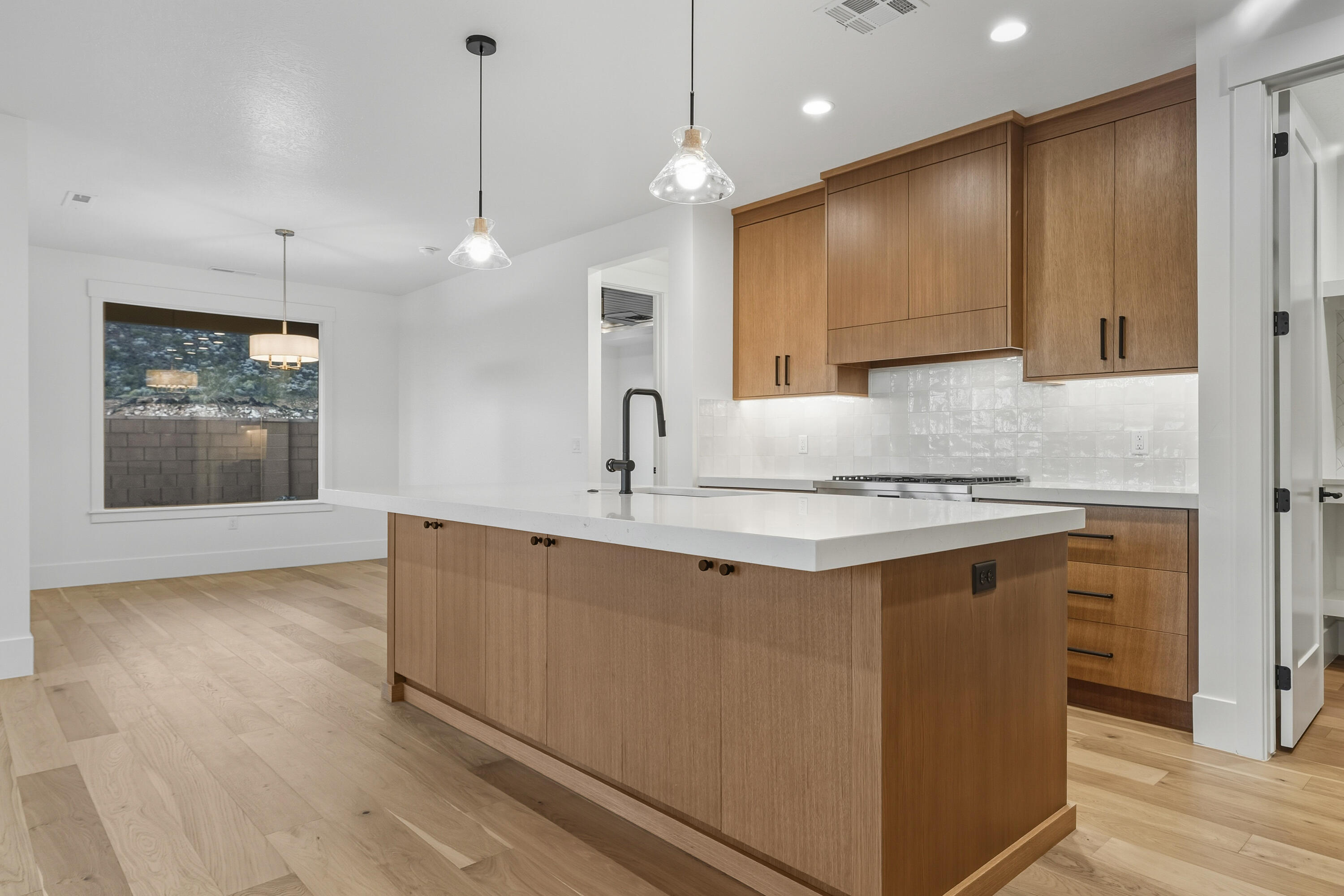 PAINTED SANDS - Residential