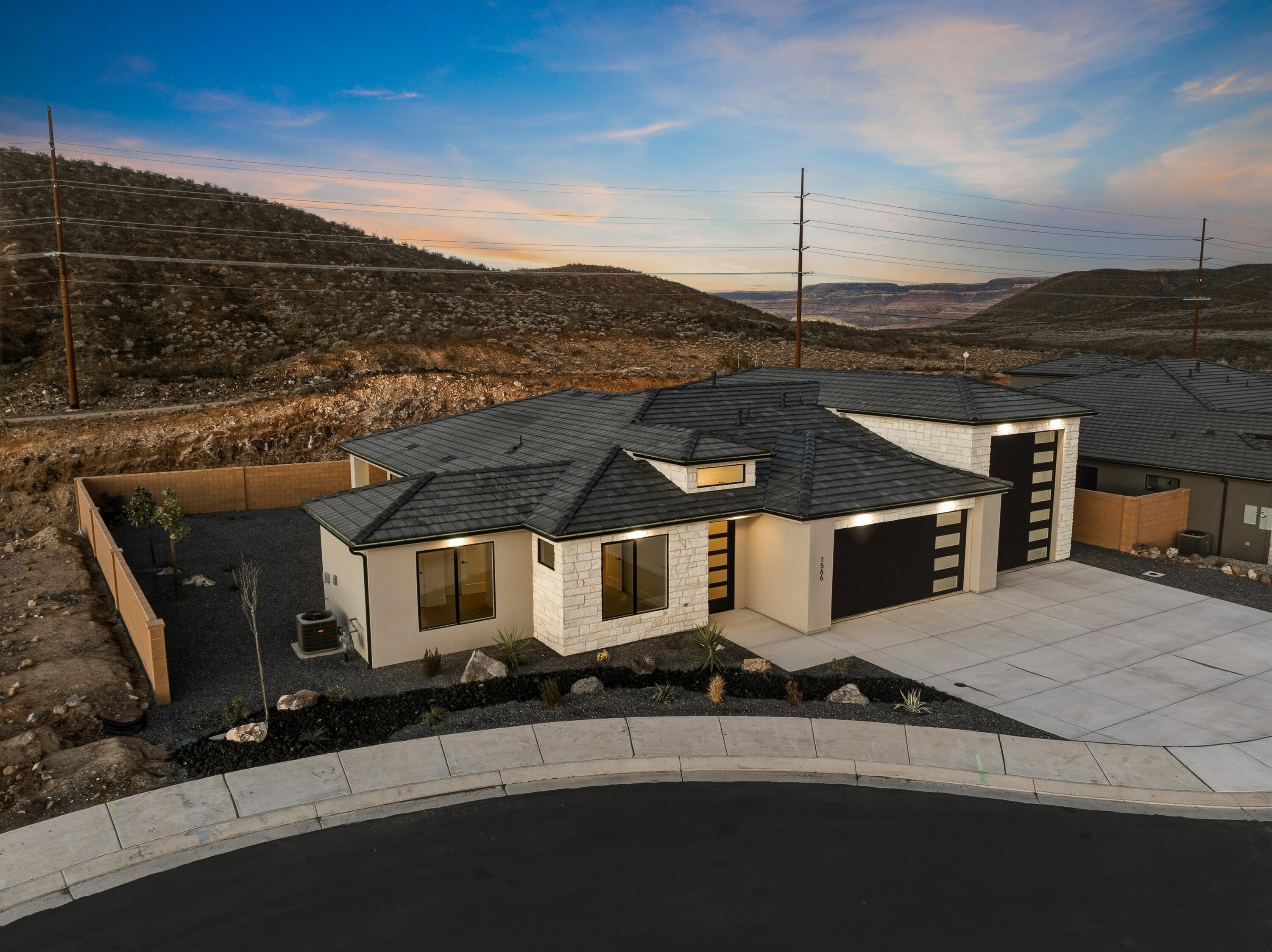 PAINTED SANDS - Residential