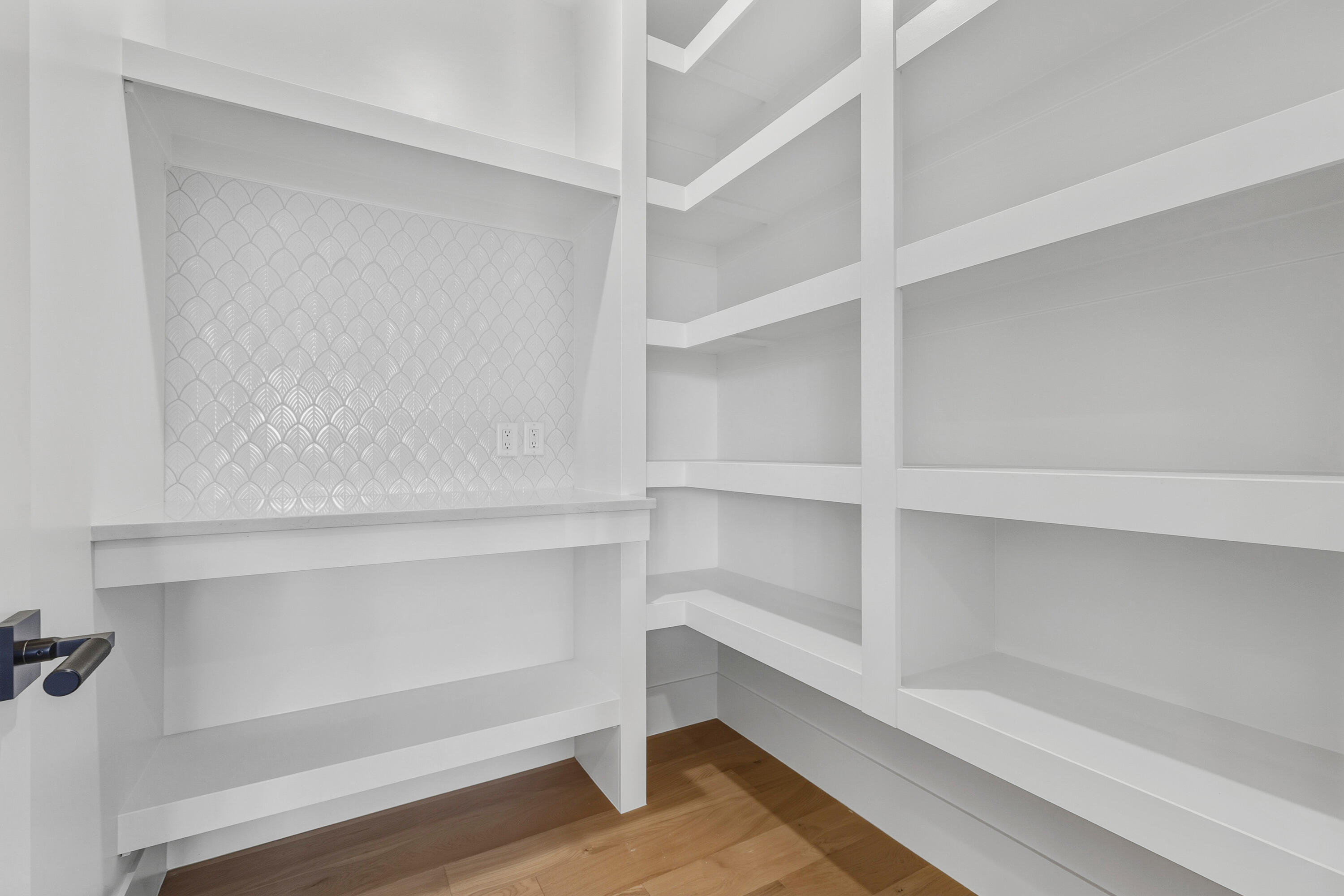 PAINTED SANDS - Residential