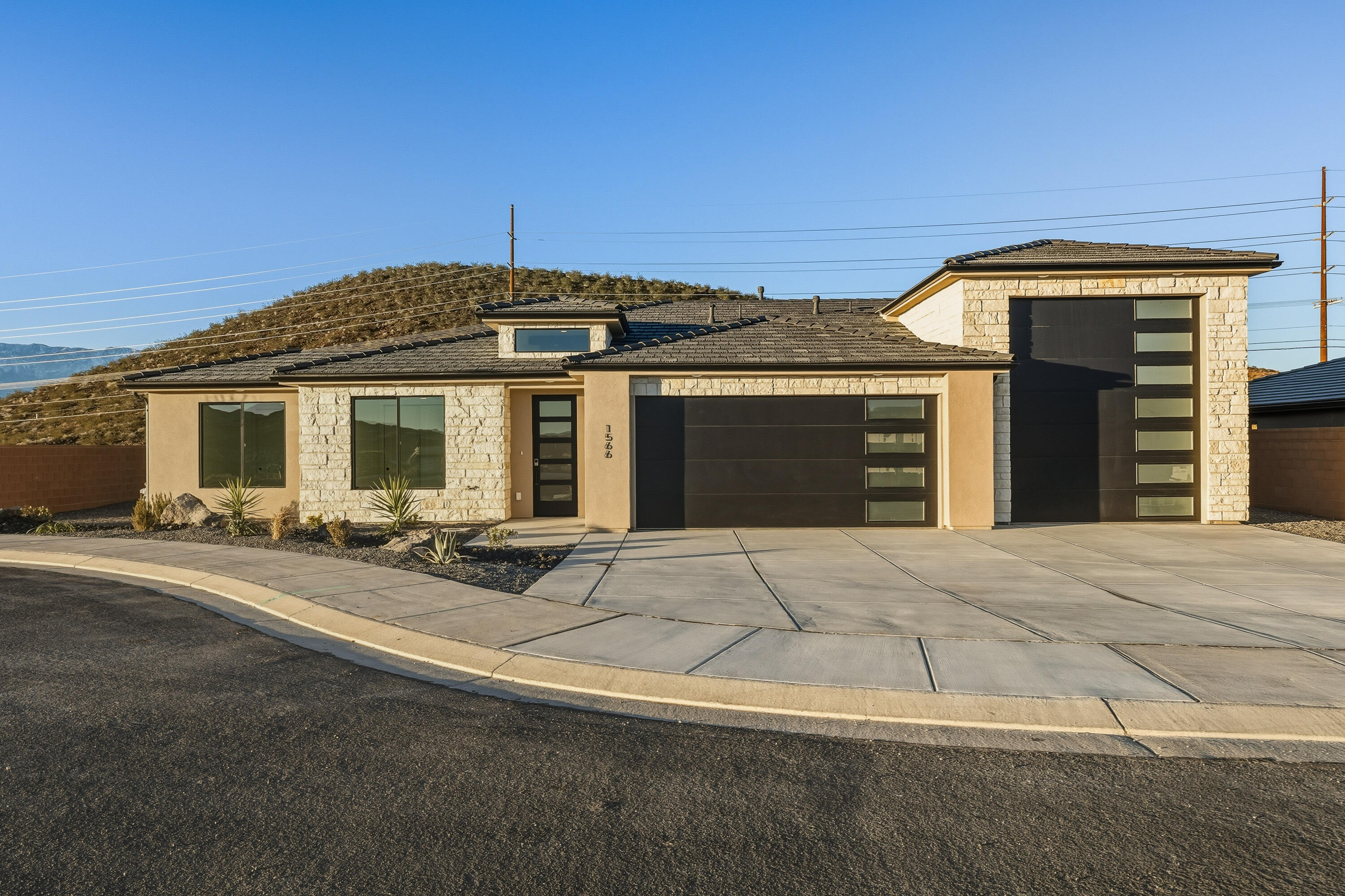 PAINTED SANDS - Residential