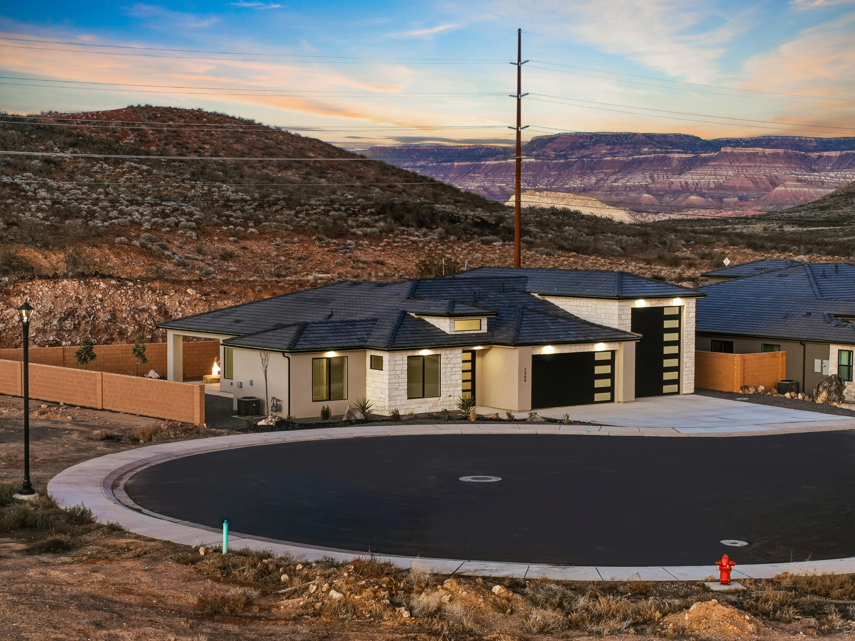 PAINTED SANDS - Residential