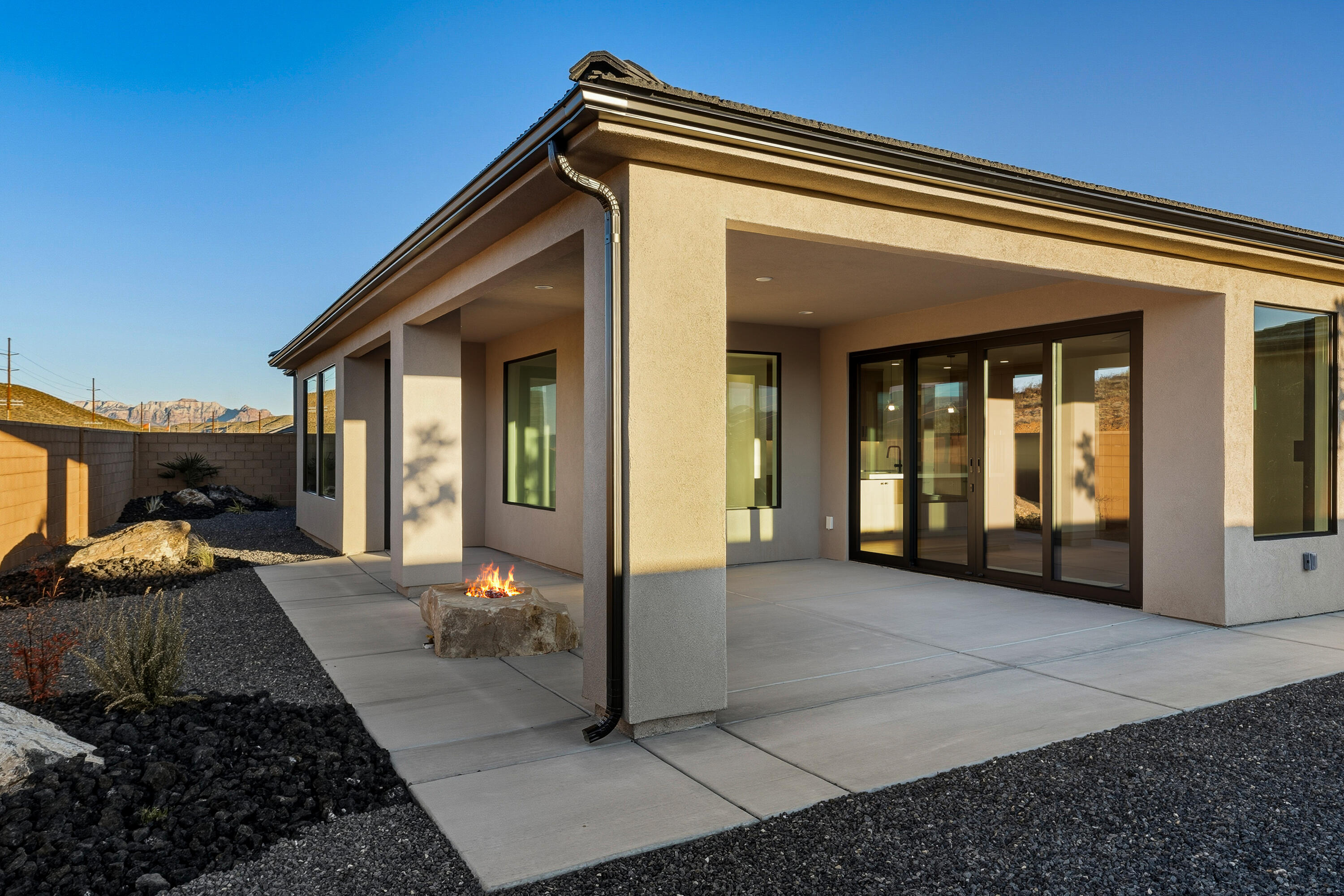 PAINTED SANDS - Residential