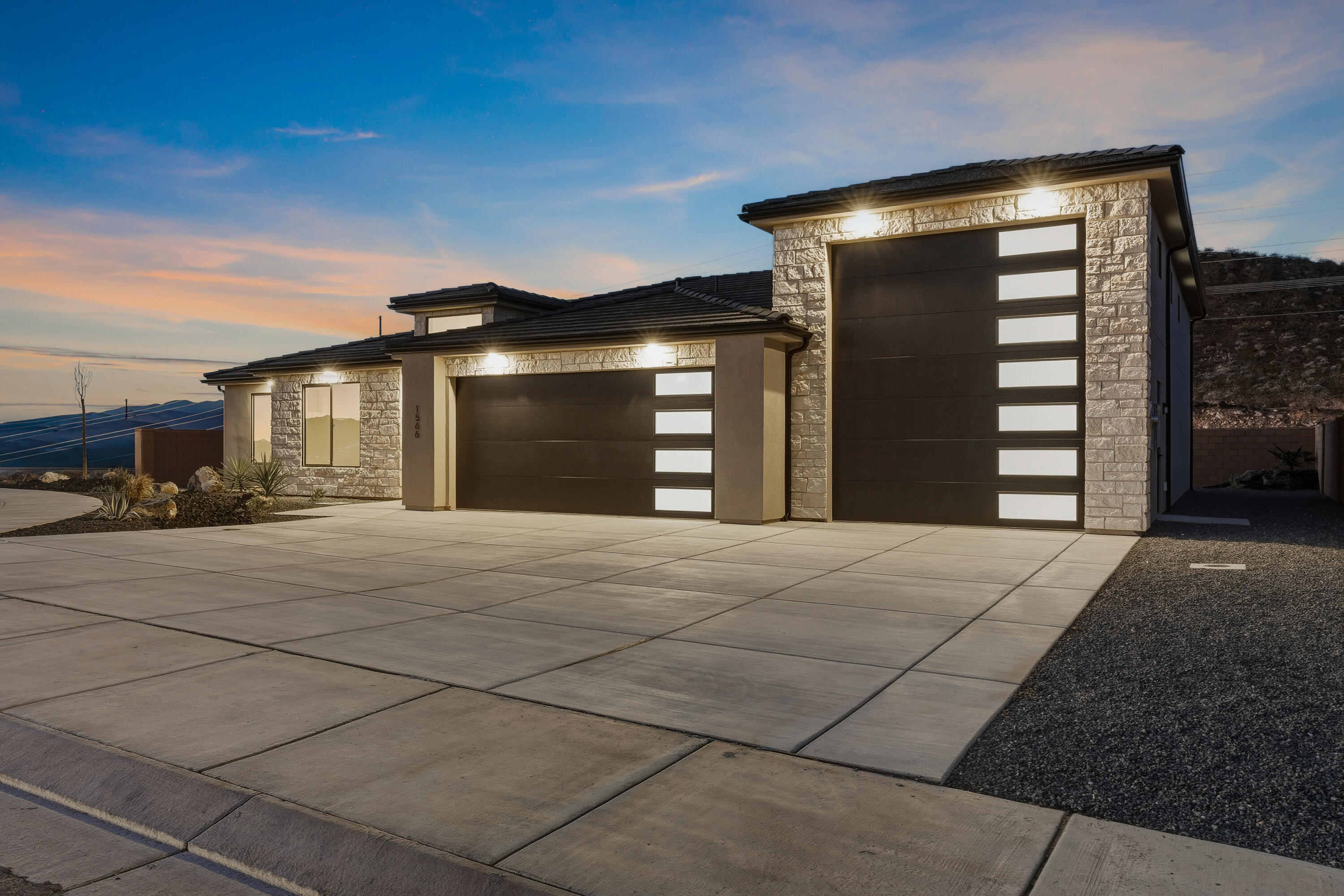 PAINTED SANDS - Residential