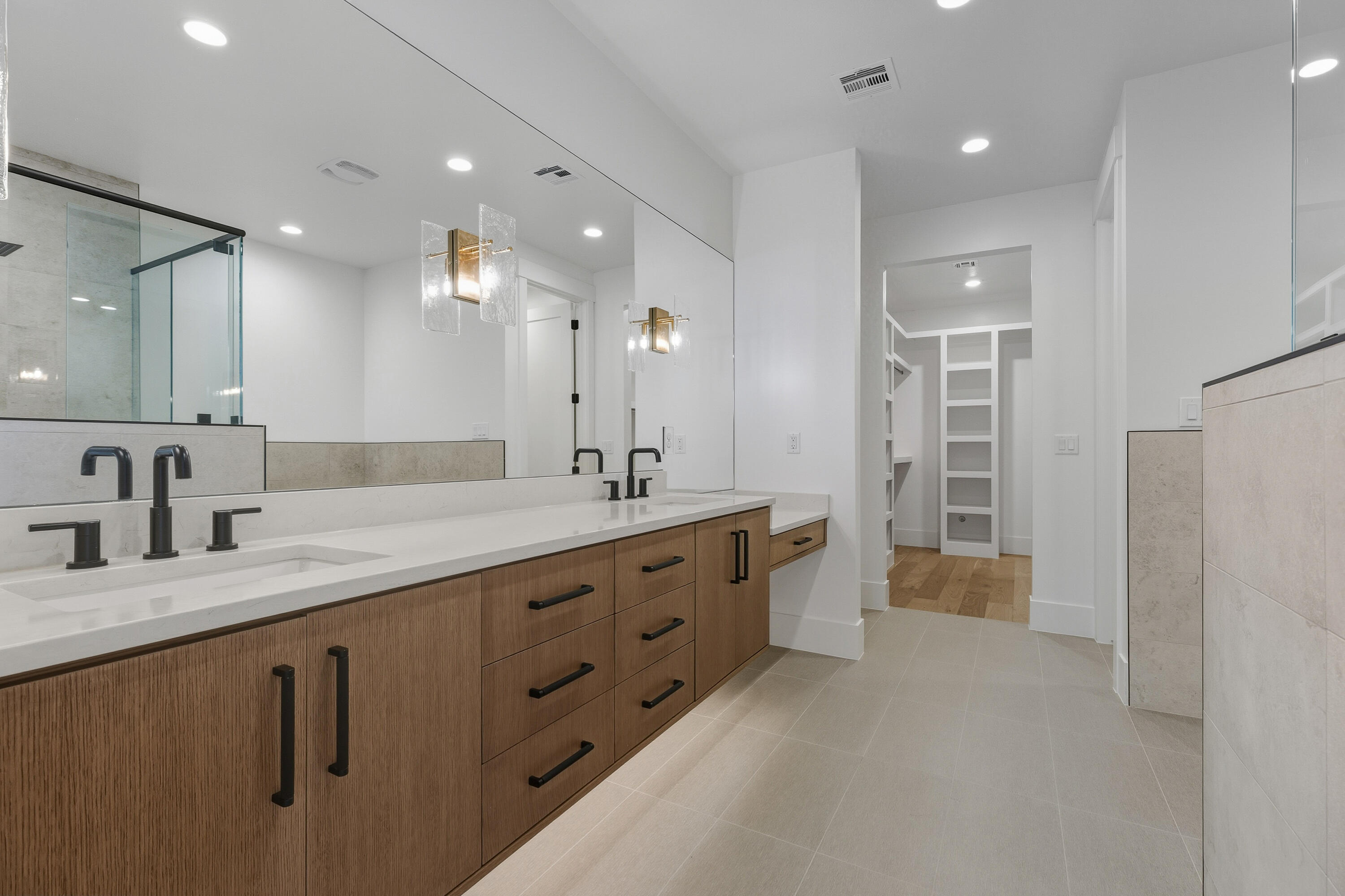 PAINTED SANDS - Residential