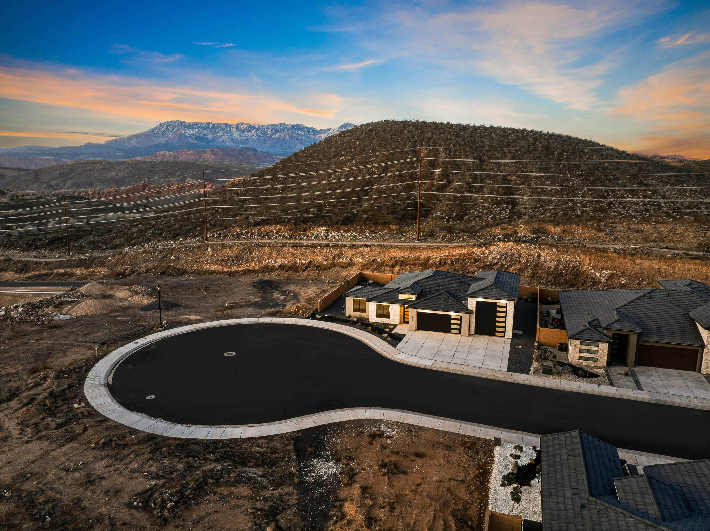 PAINTED SANDS - Residential