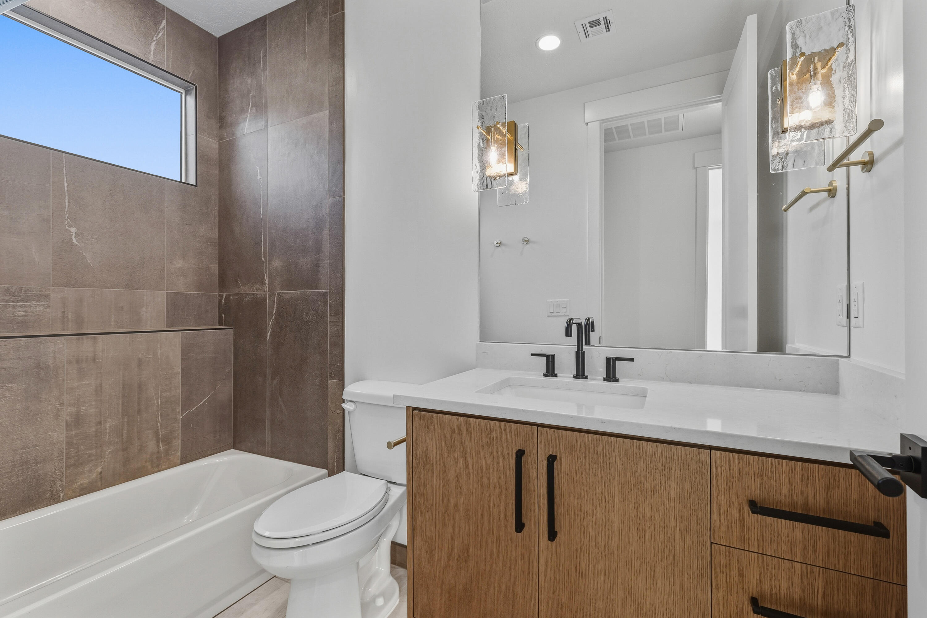 PAINTED SANDS - Residential