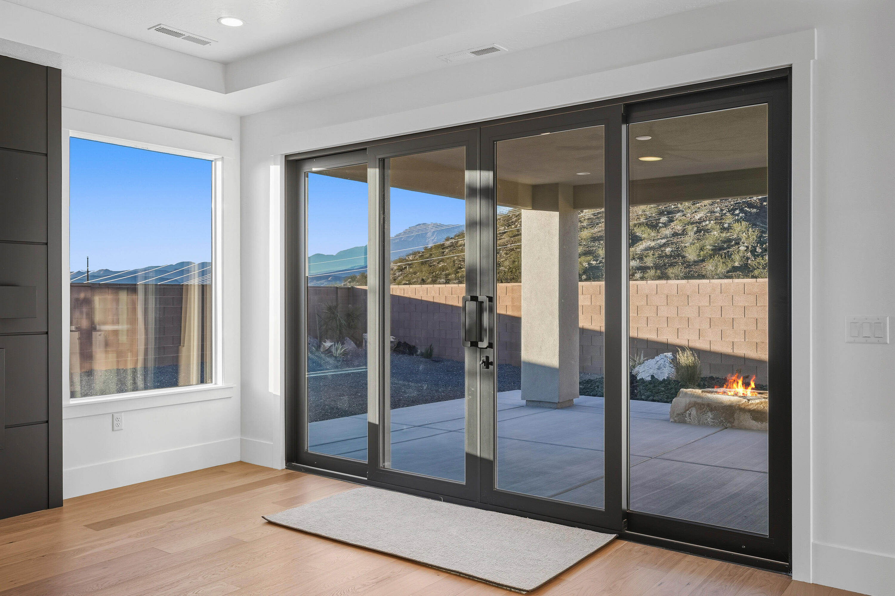 PAINTED SANDS - Residential