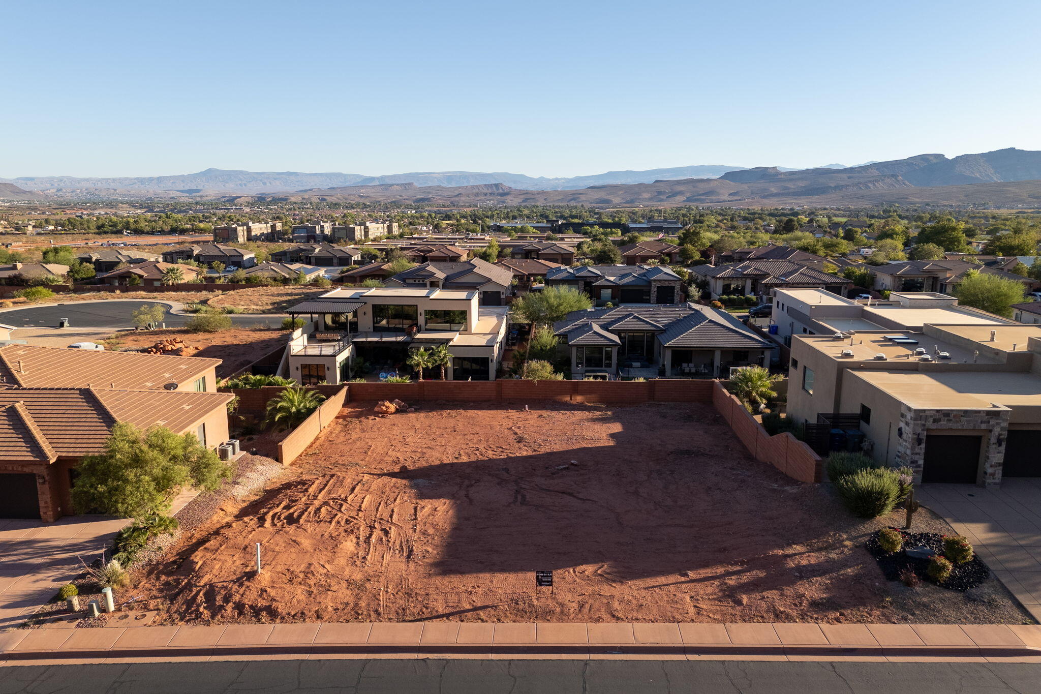 RED MOUNTAIN ESTATES - Land