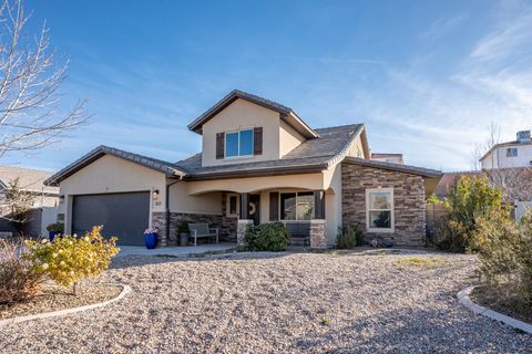 Photo of 807 N 370 W, La Verkin, UT 84745 (MLS # 26-268515)