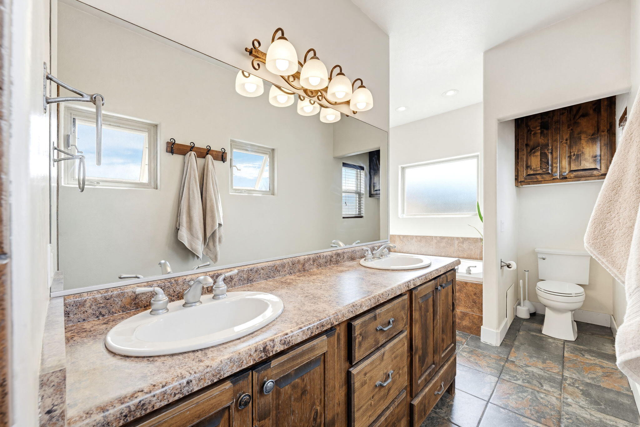 PARADISE ESTATES - Residential