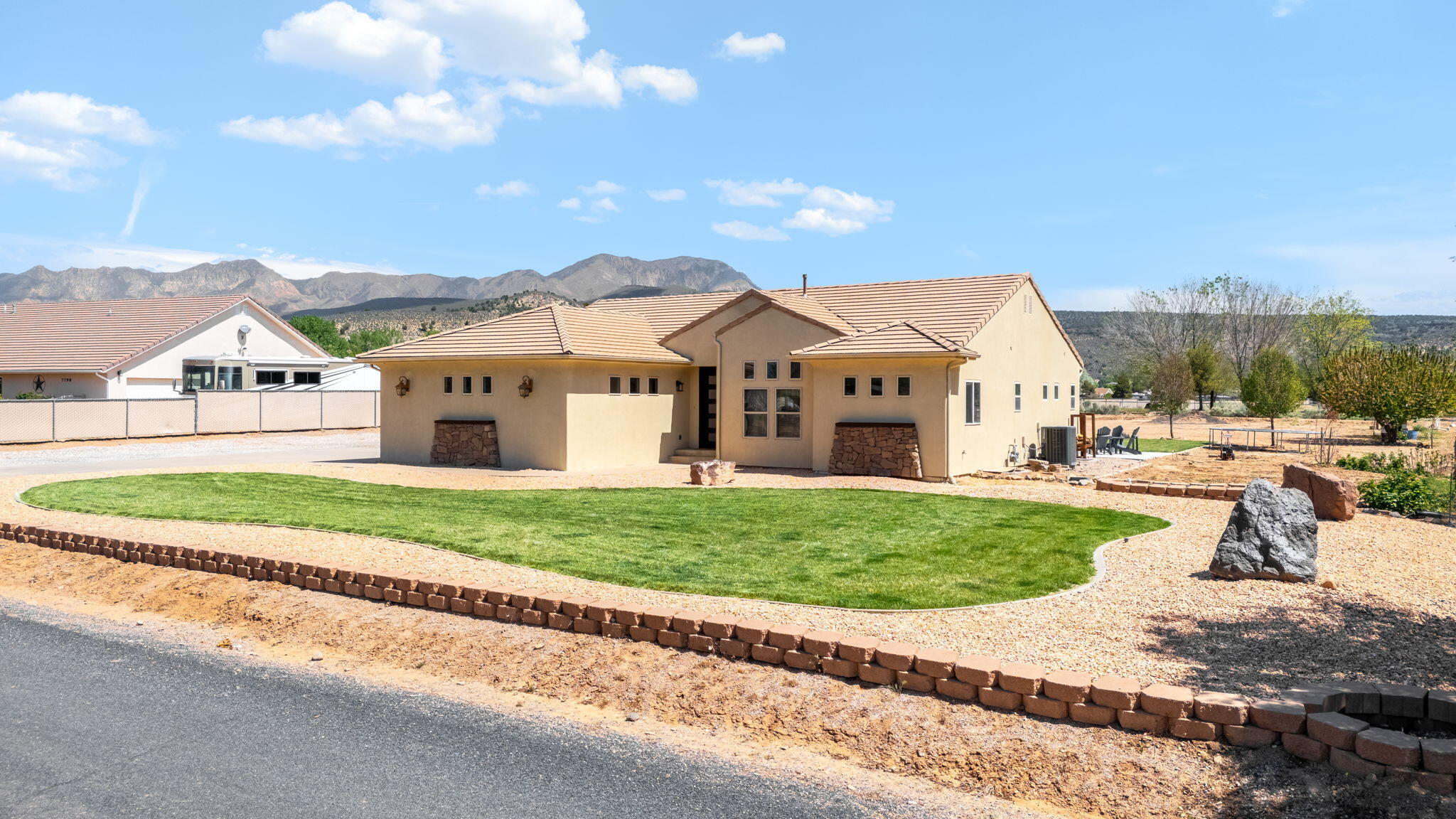 PARADISE ESTATES - Residential