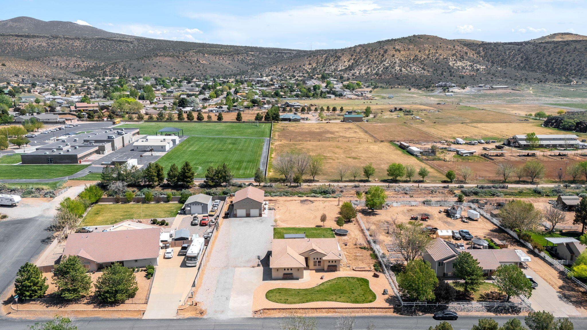 PARADISE ESTATES - Residential