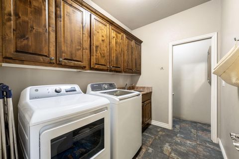 Tiny photo for 7776 N WAGON RD, Saint George, UT 84770 (MLS # 26-271277)