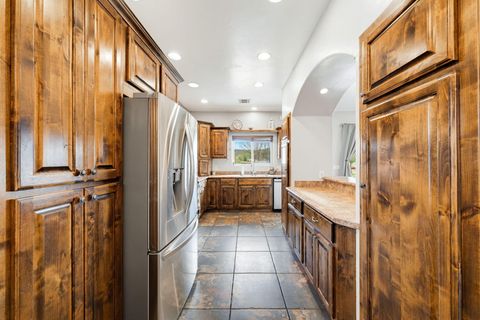 Tiny photo for 7776 N WAGON RD, Saint George, UT 84770 (MLS # 26-271277)