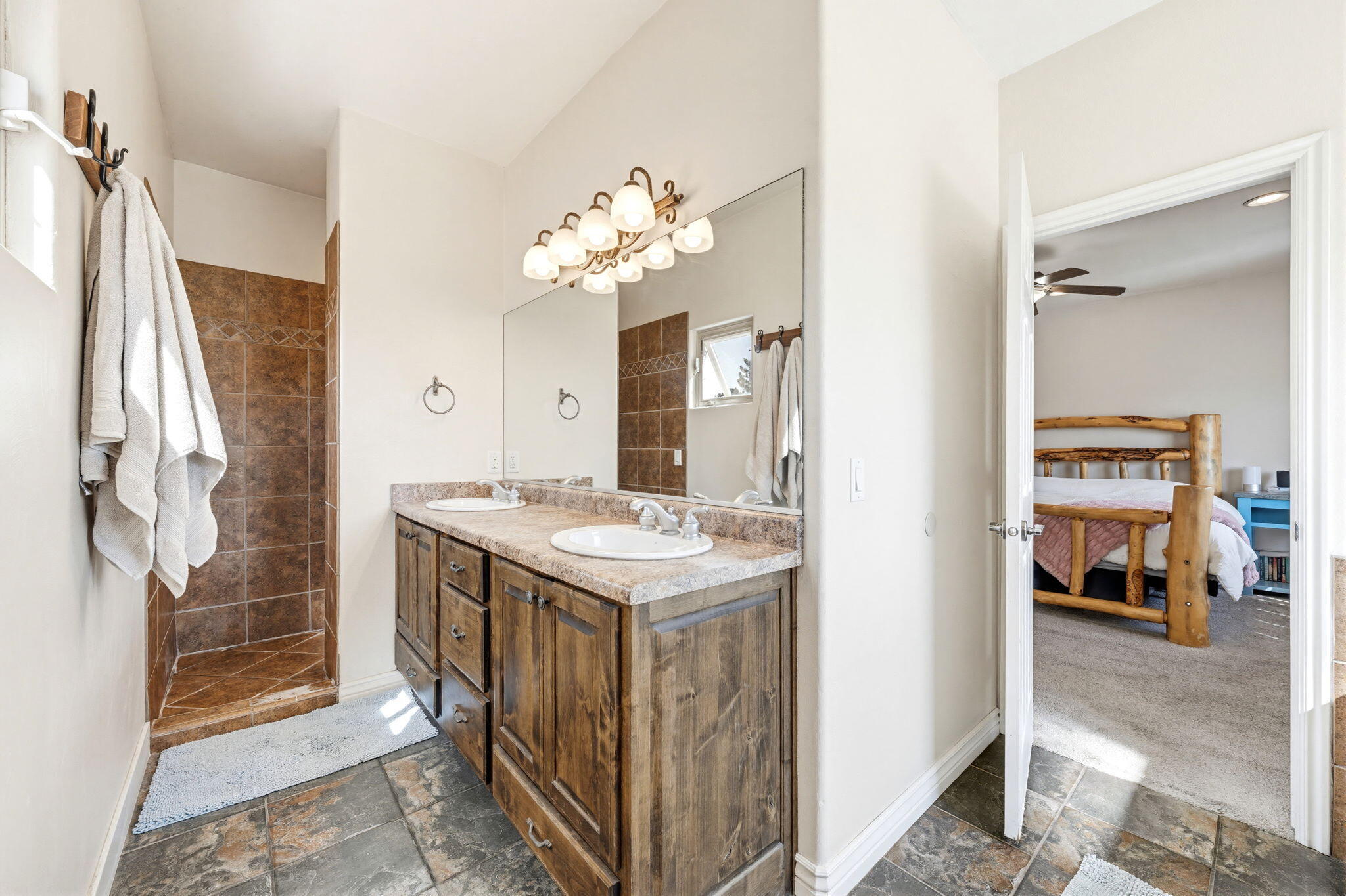 PARADISE ESTATES - Residential