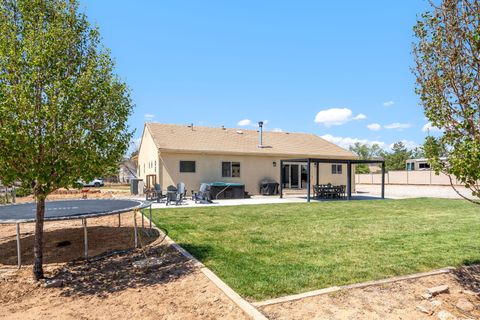 Tiny photo for 7776 N WAGON RD, Saint George, UT 84770 (MLS # 26-271277)