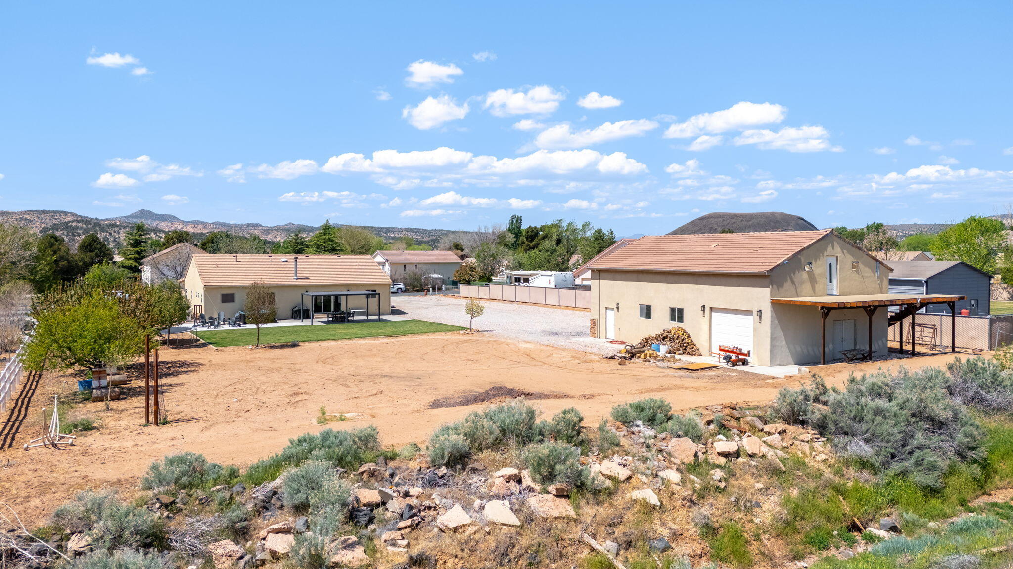 PARADISE ESTATES - Residential