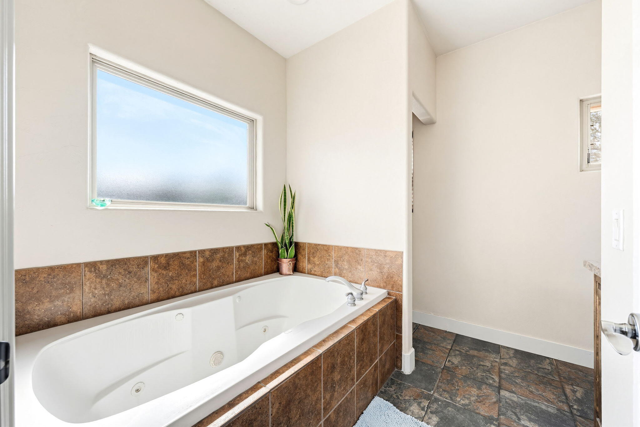 PARADISE ESTATES - Residential