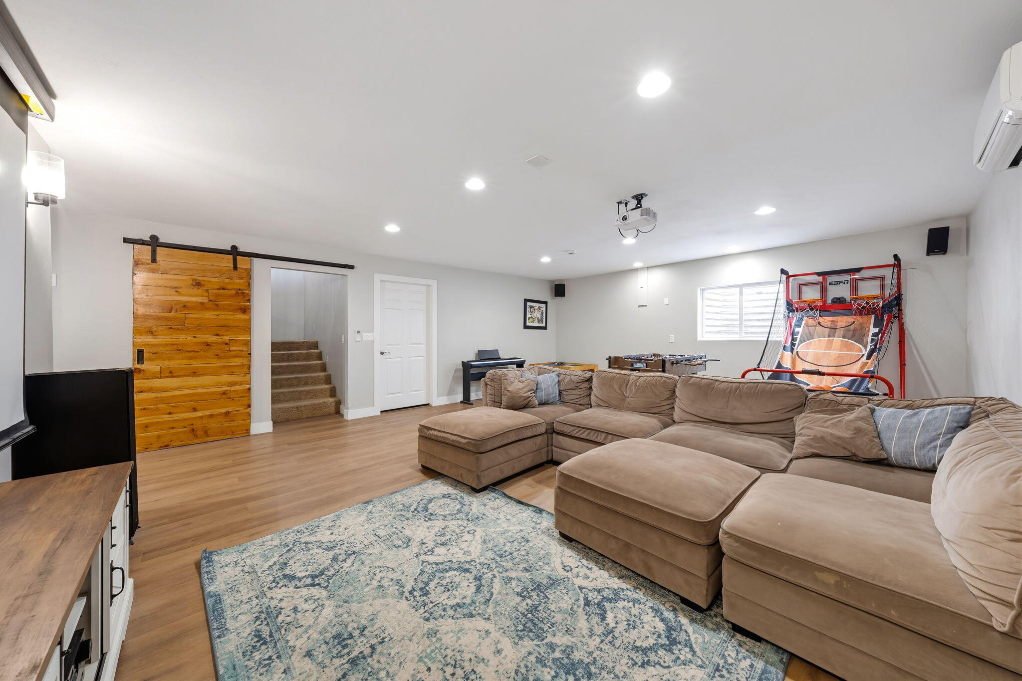 PARADISE ESTATES - Residential