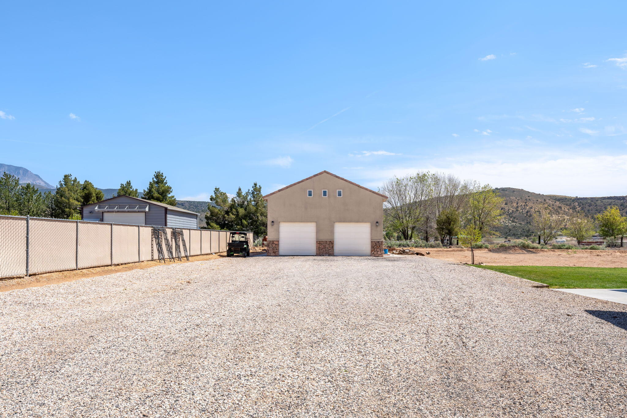 PARADISE ESTATES - Residential