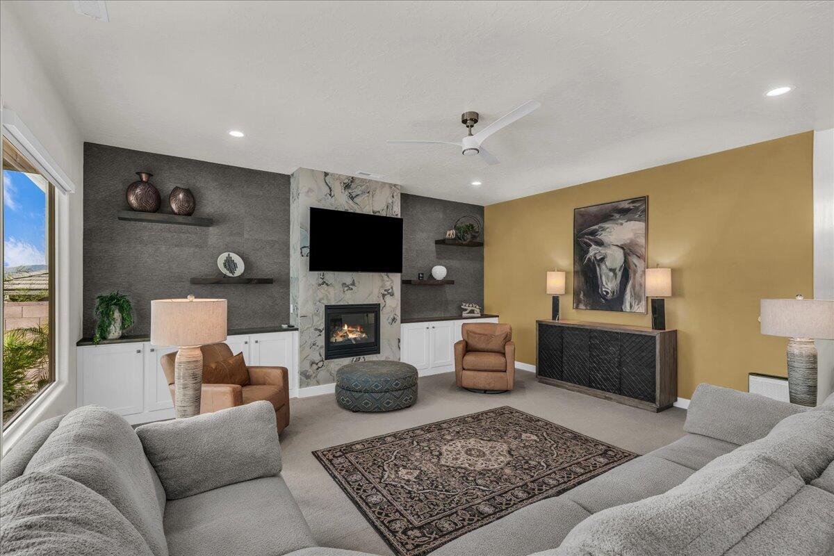 SHOOTING STAR - Residential