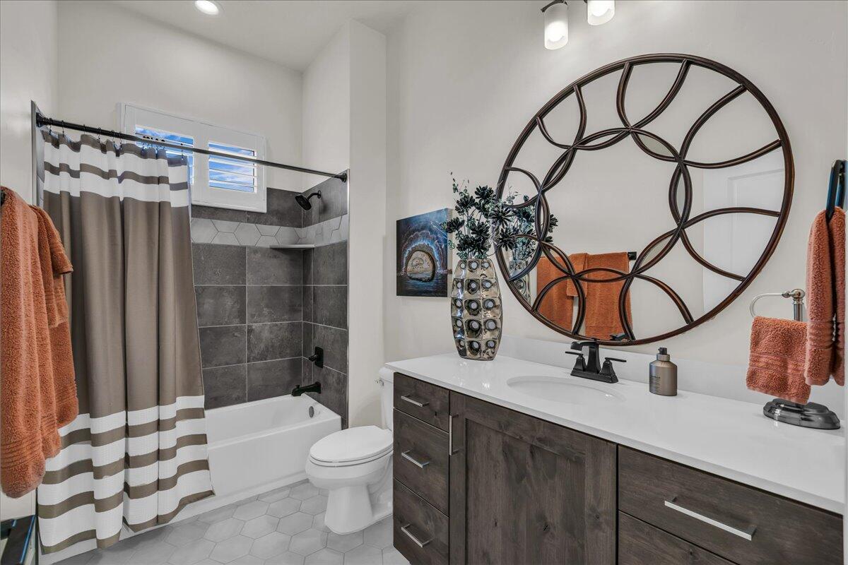 SHOOTING STAR - Residential