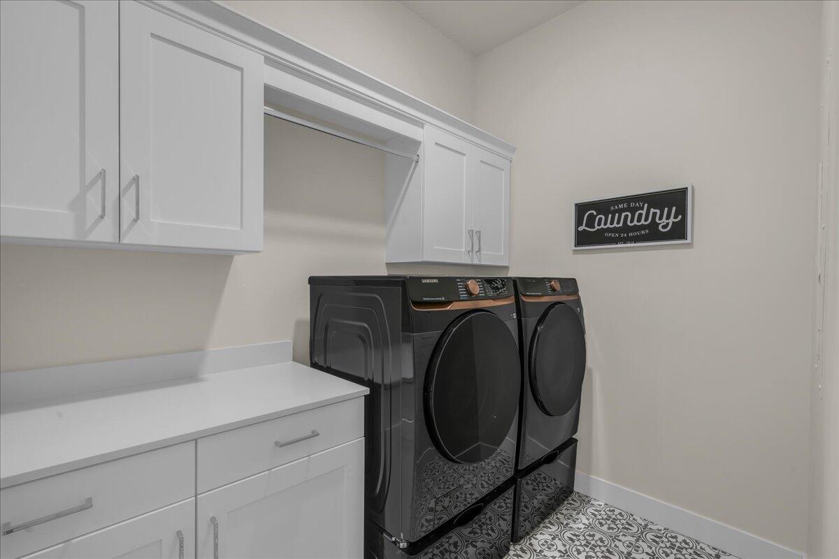 SHOOTING STAR - Residential