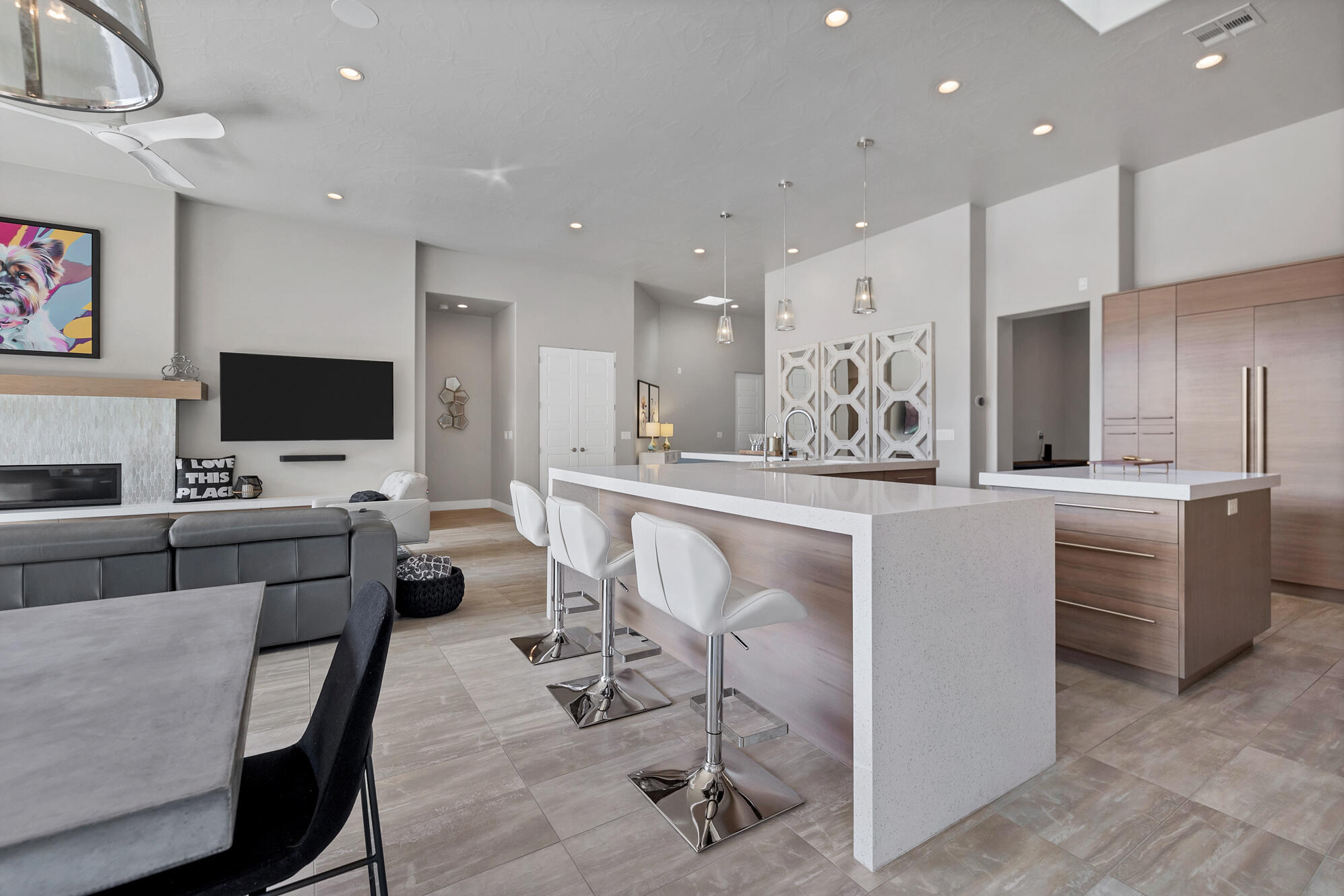 KACHINA SPRINGS EAST AT ENTRADA - Residential