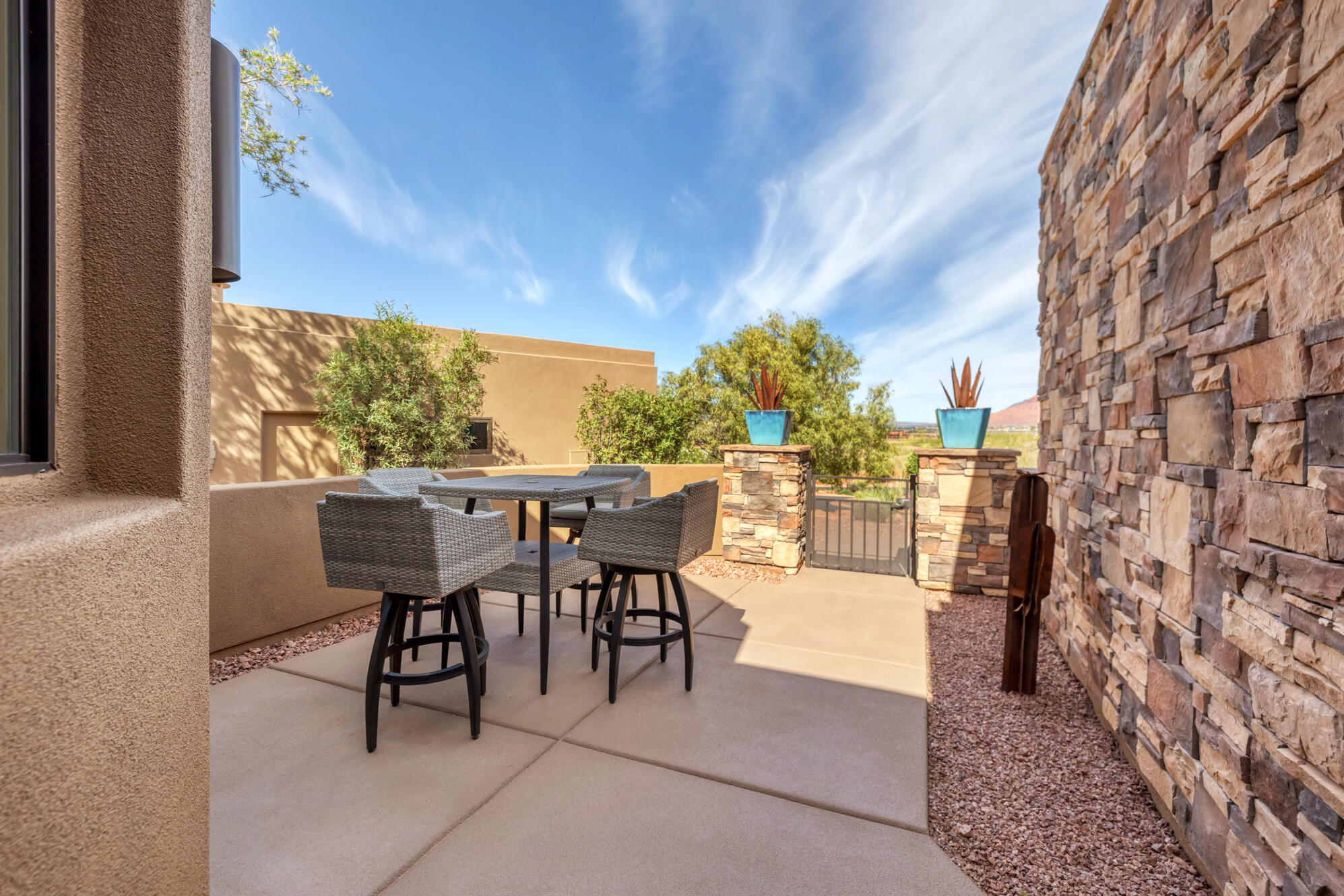 KACHINA SPRINGS EAST AT ENTRADA - Residential