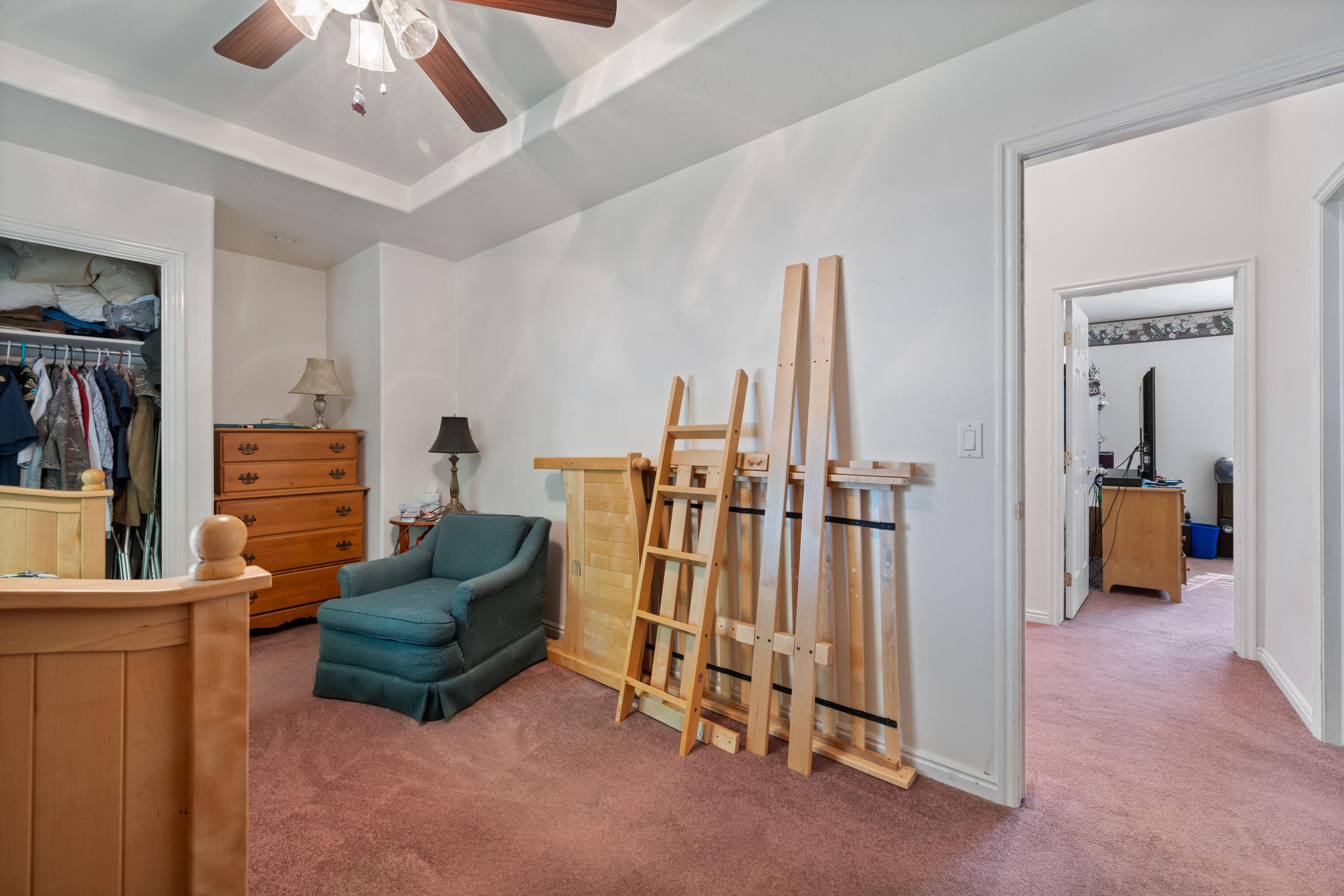 BLOOMINGTON HILLS - Residential