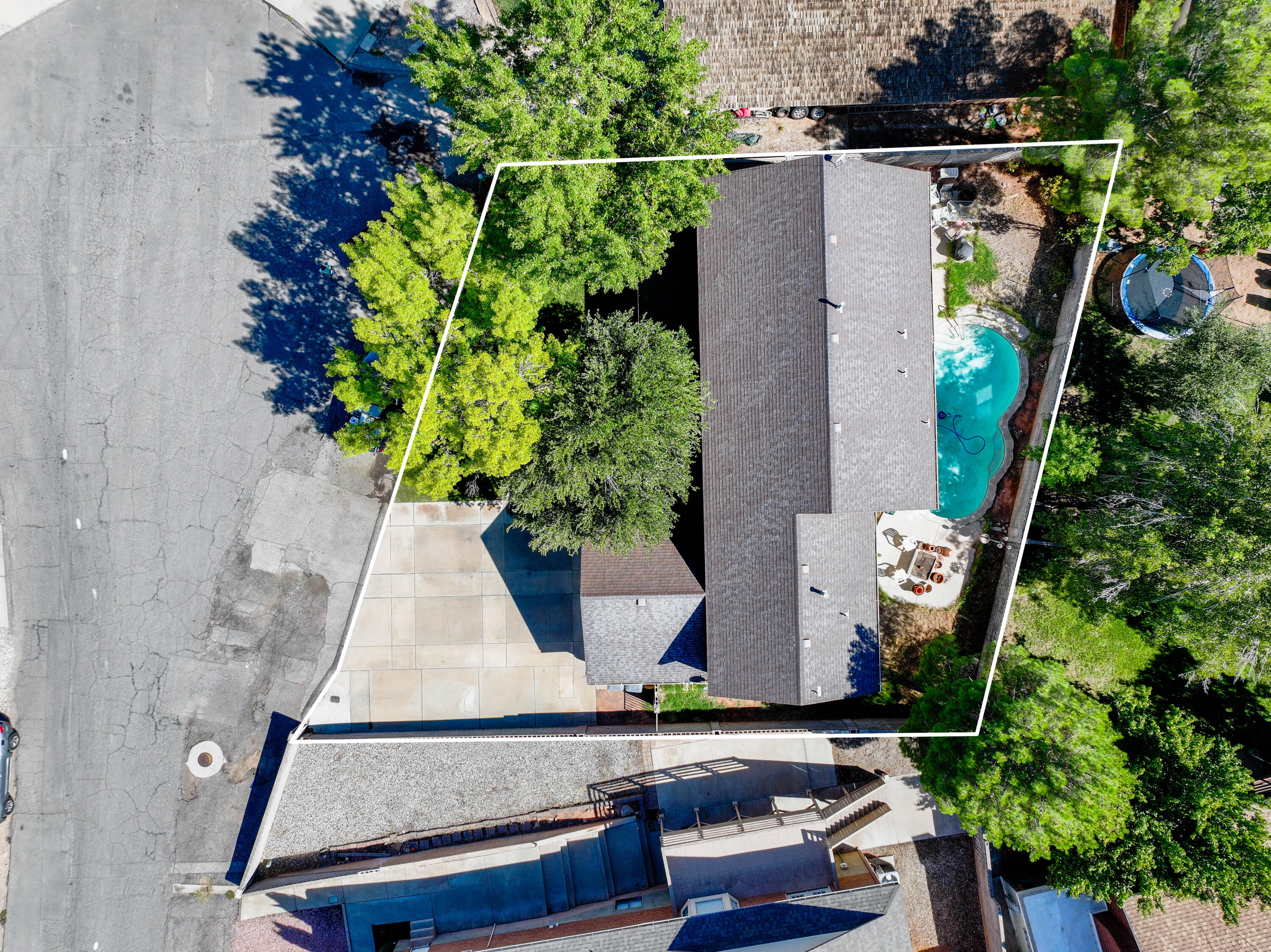 BLOOMINGTON HILLS - Residential