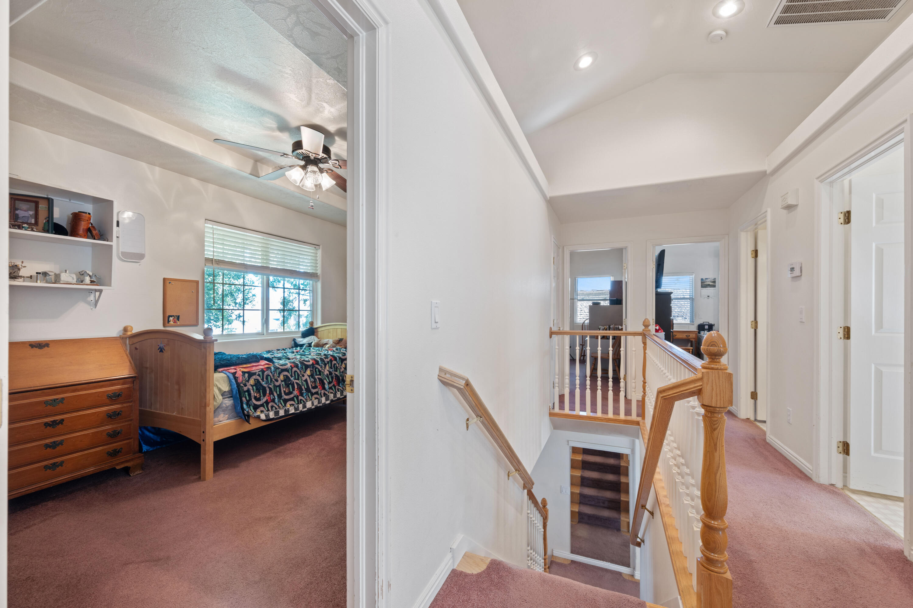 BLOOMINGTON HILLS - Residential