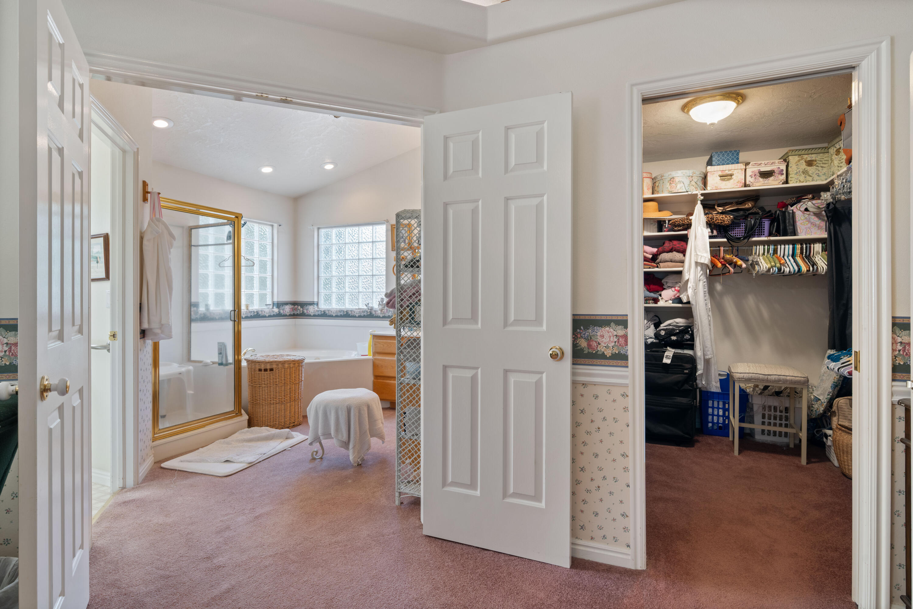 BLOOMINGTON HILLS - Residential