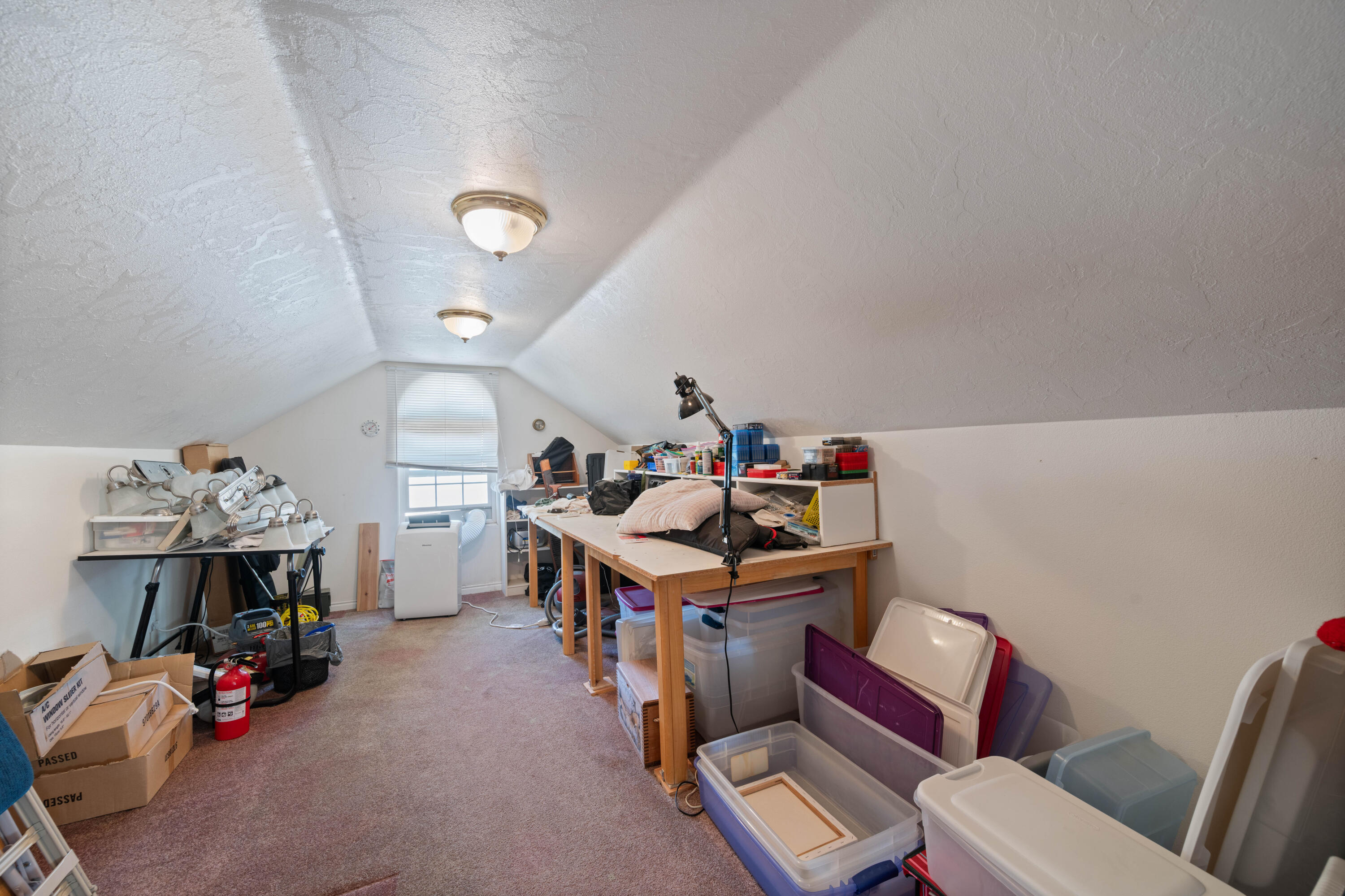 BLOOMINGTON HILLS - Residential