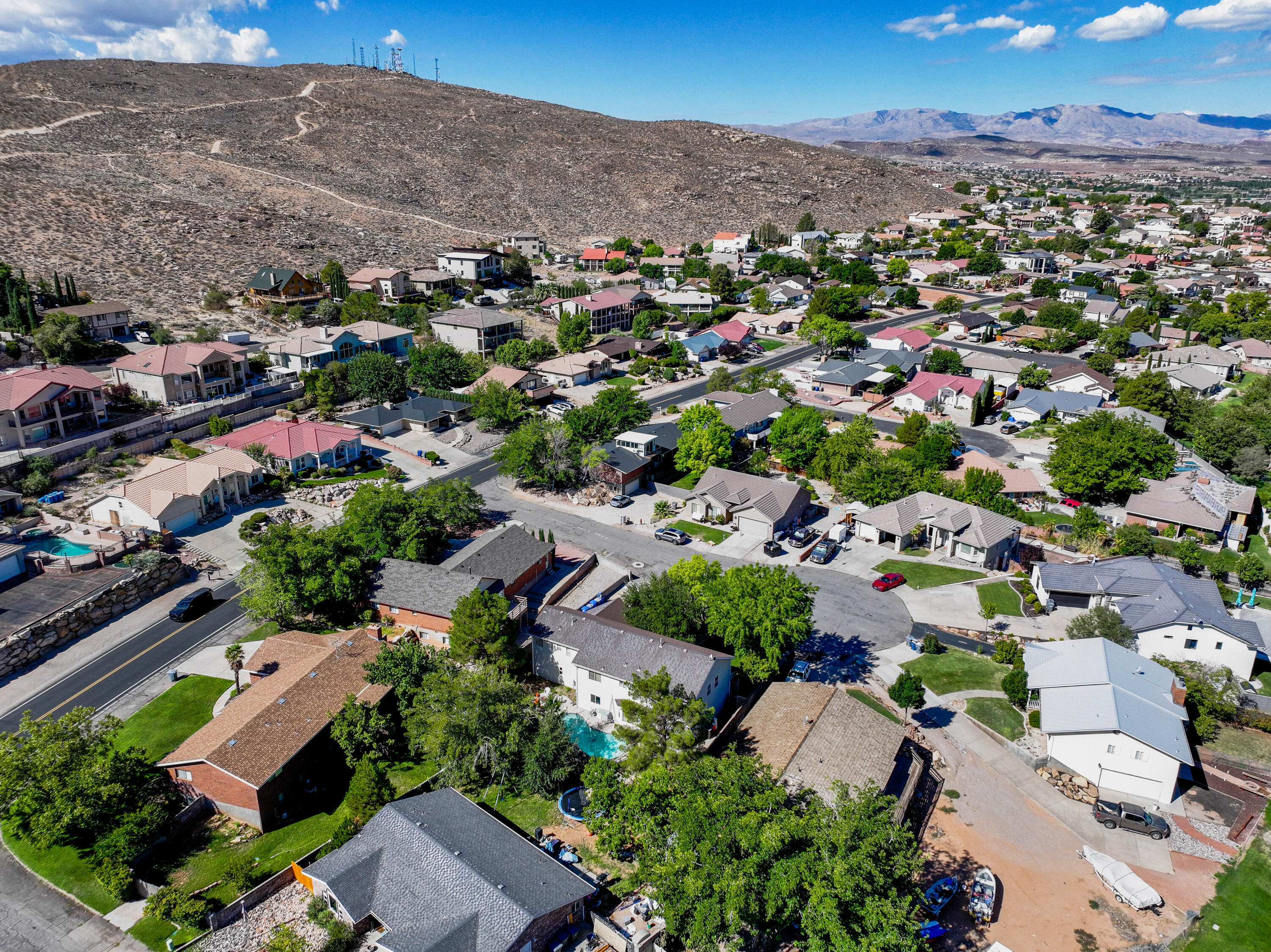 BLOOMINGTON HILLS - Residential