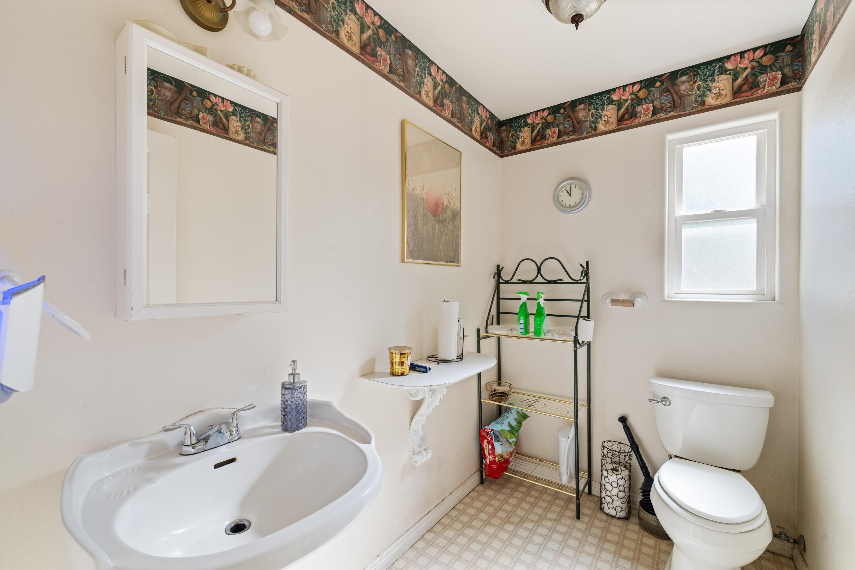 BLOOMINGTON HILLS - Residential