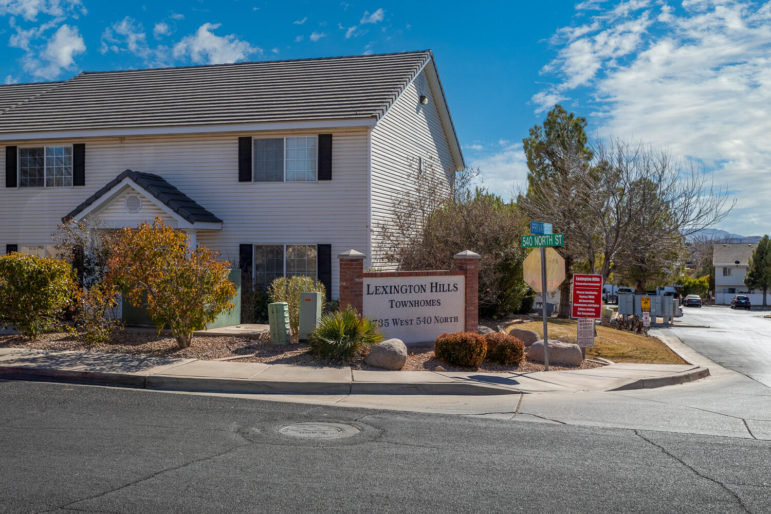 LEXINGTON HILLS TOWNHOMES - Residential