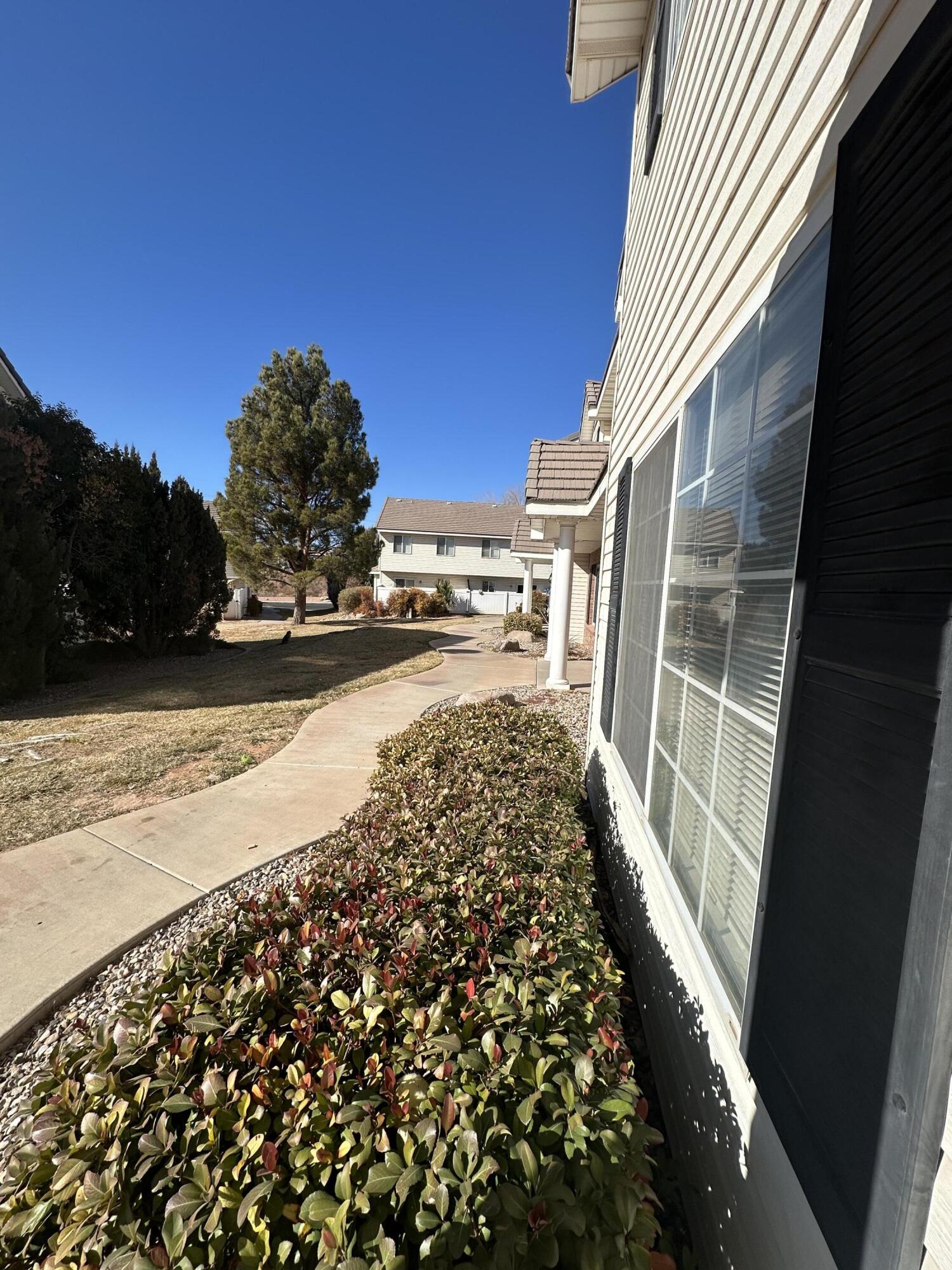 LEXINGTON HILLS TOWNHOMES - Residential