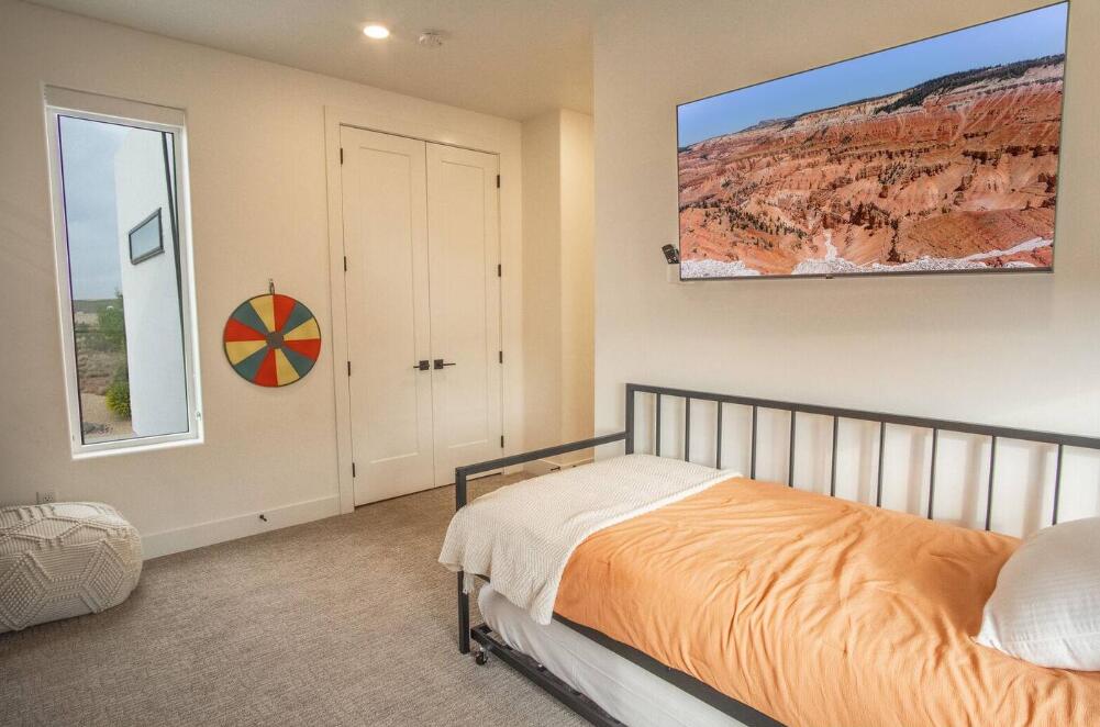 EIGHTH AT CORAL CANYON - Residential