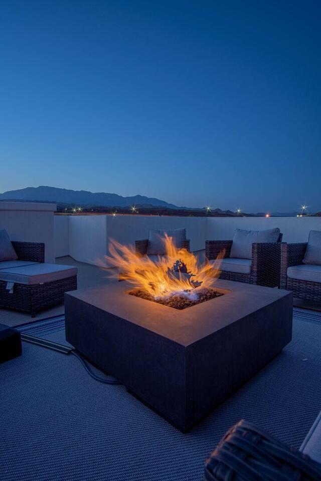 EIGHTH AT CORAL CANYON - Residential