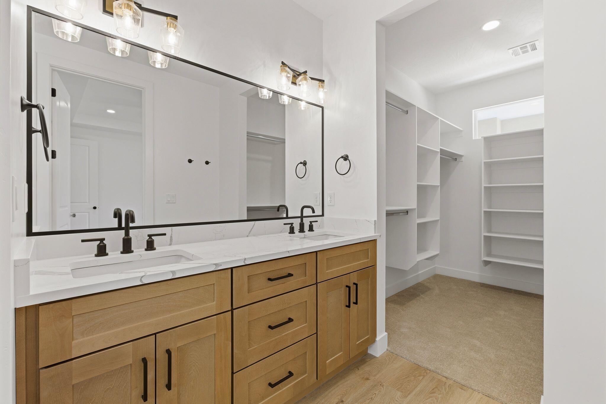 HURRICANE VIEWS - Residential