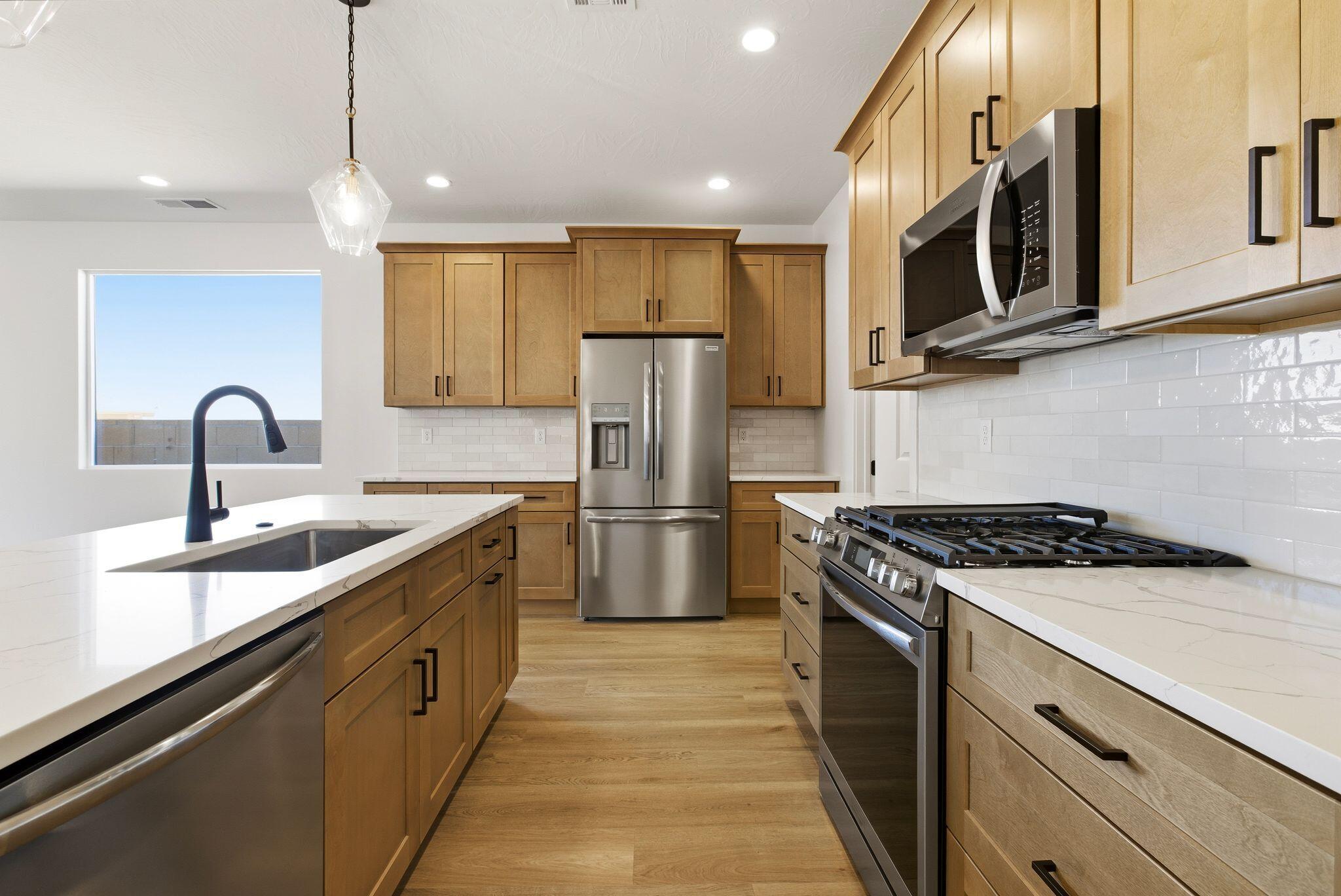 HURRICANE VIEWS - Residential