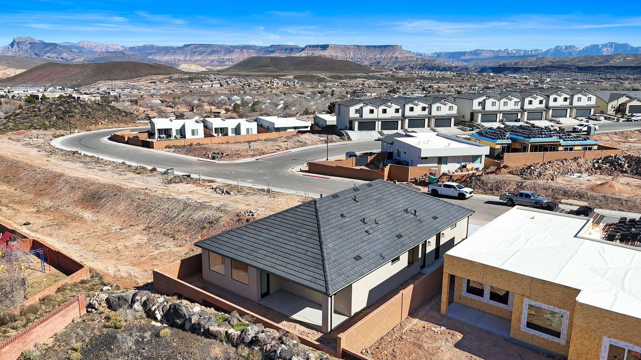 HURRICANE VIEWS - Residential