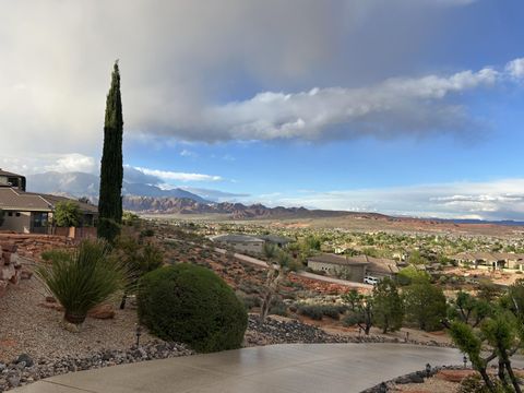 Tiny photo for 1442 W GRANDE, Washington, UT 84780 (MLS # 26-268377)