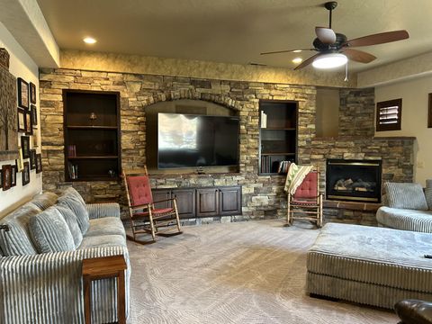 Tiny photo for 1442 W GRANDE, Washington, UT 84780 (MLS # 26-268377)