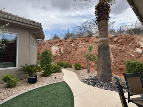 Tiny photo for 1442 W GRANDE, Washington, UT 84780 (MLS # 26-268377)