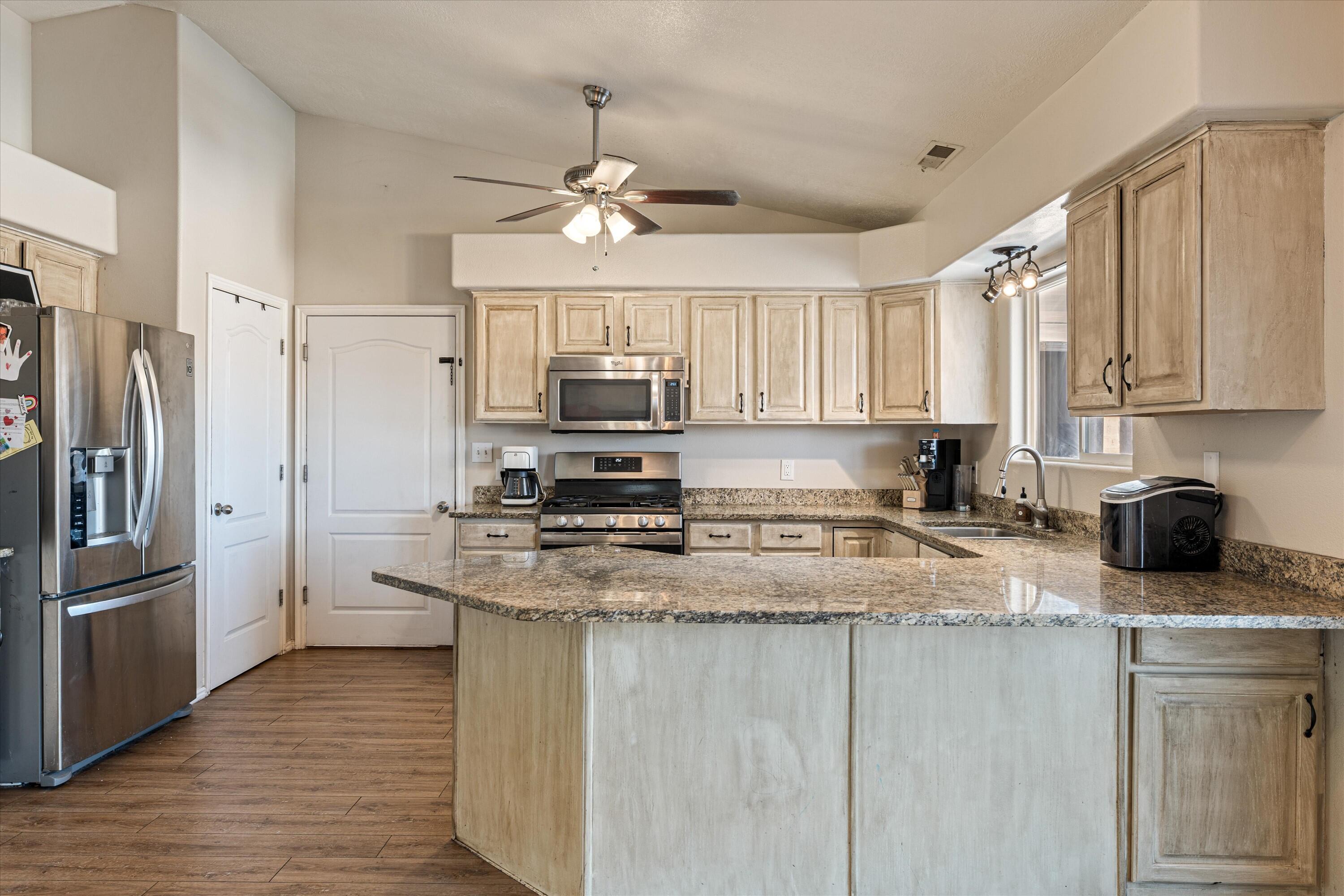 SOUTH POINTE - Residential