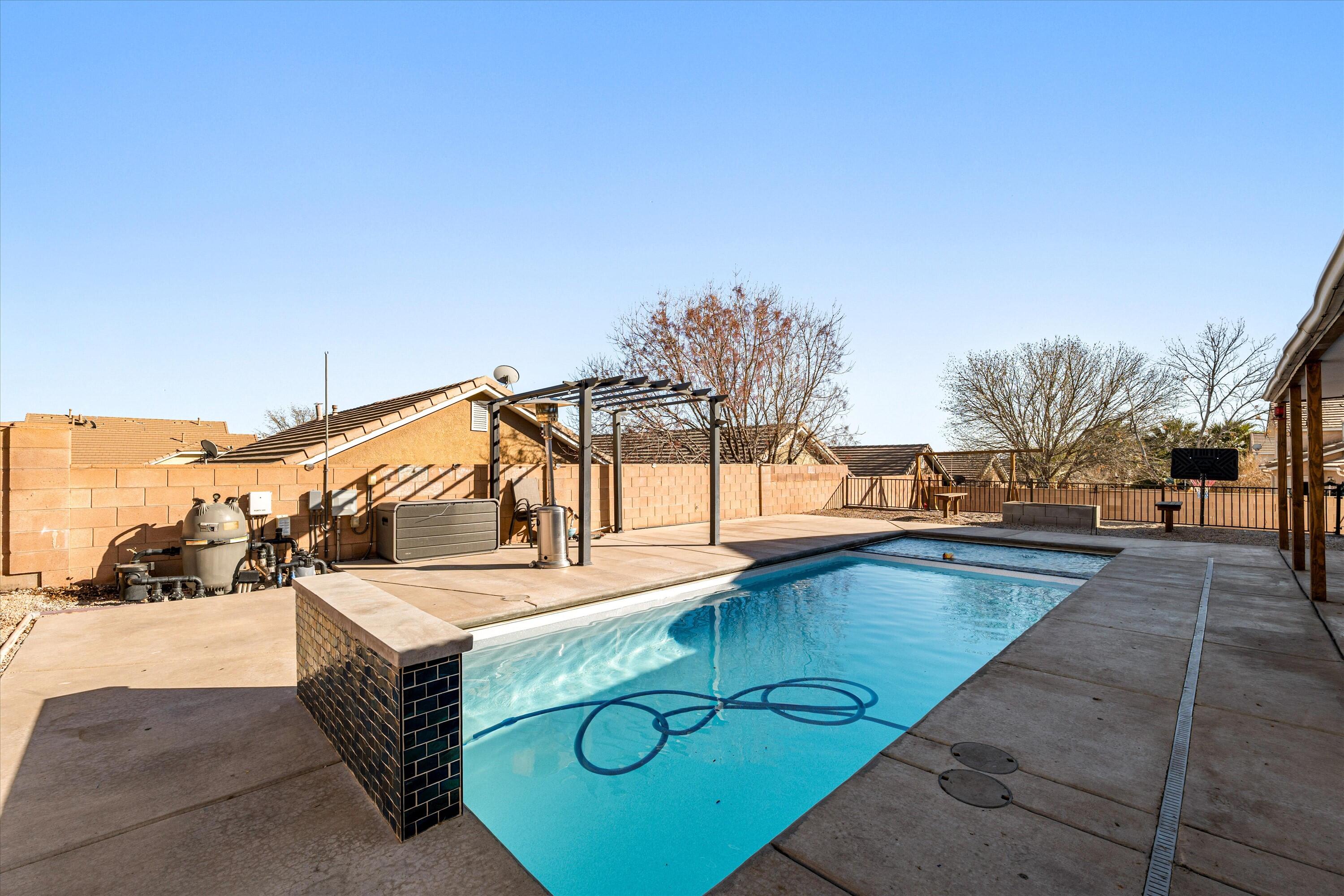 SOUTH POINTE - Residential