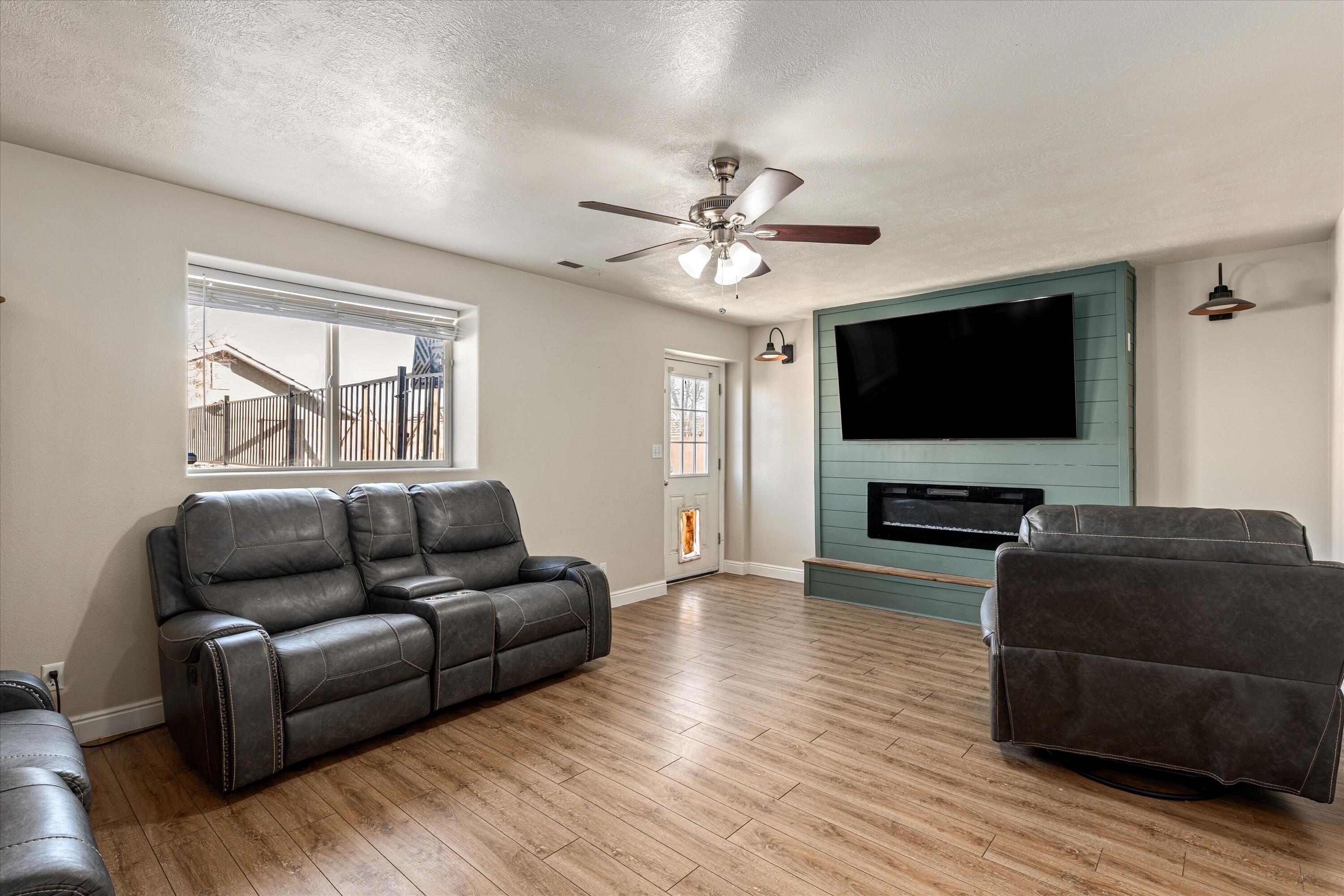 SOUTH POINTE - Residential