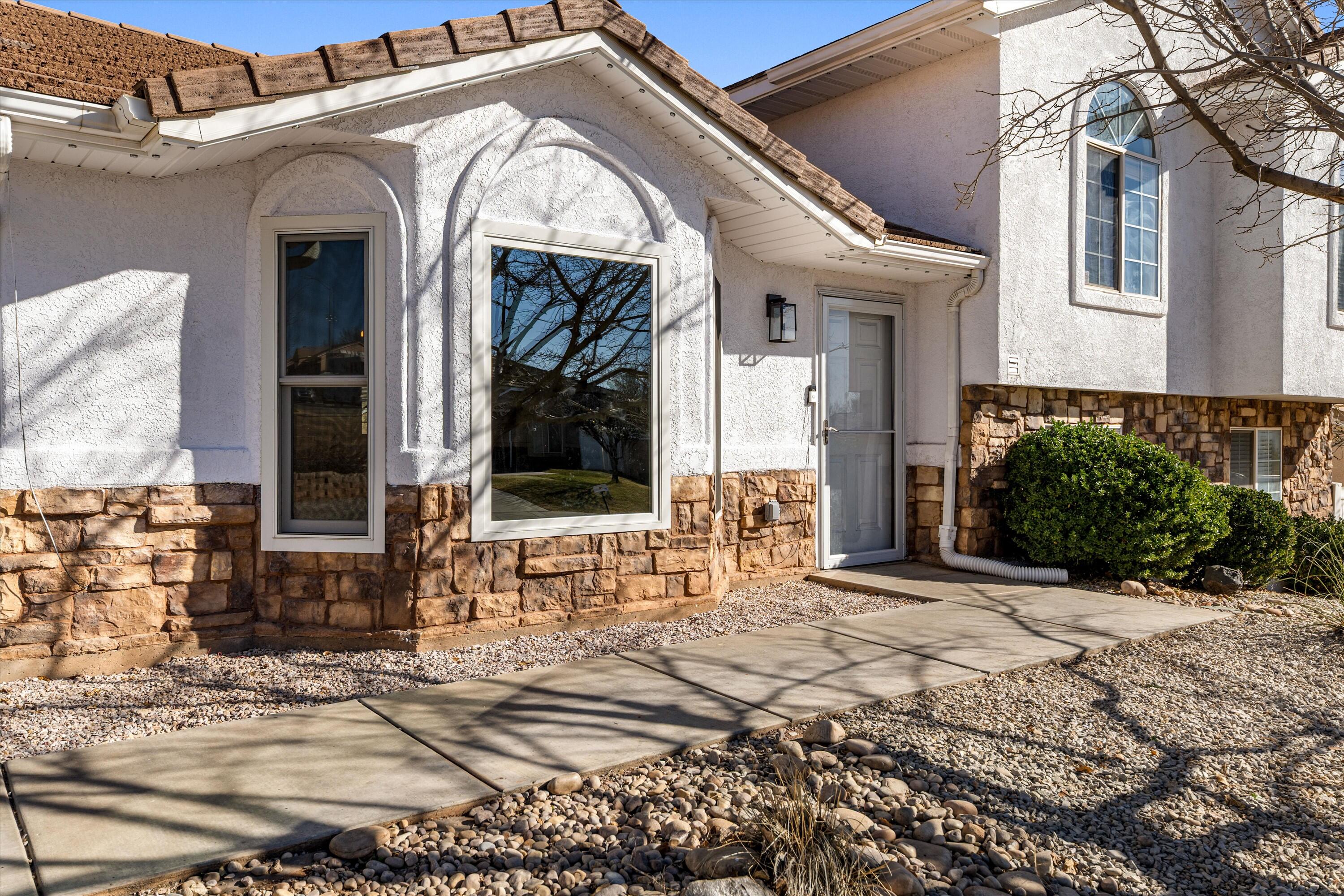 SOUTH POINTE - Residential